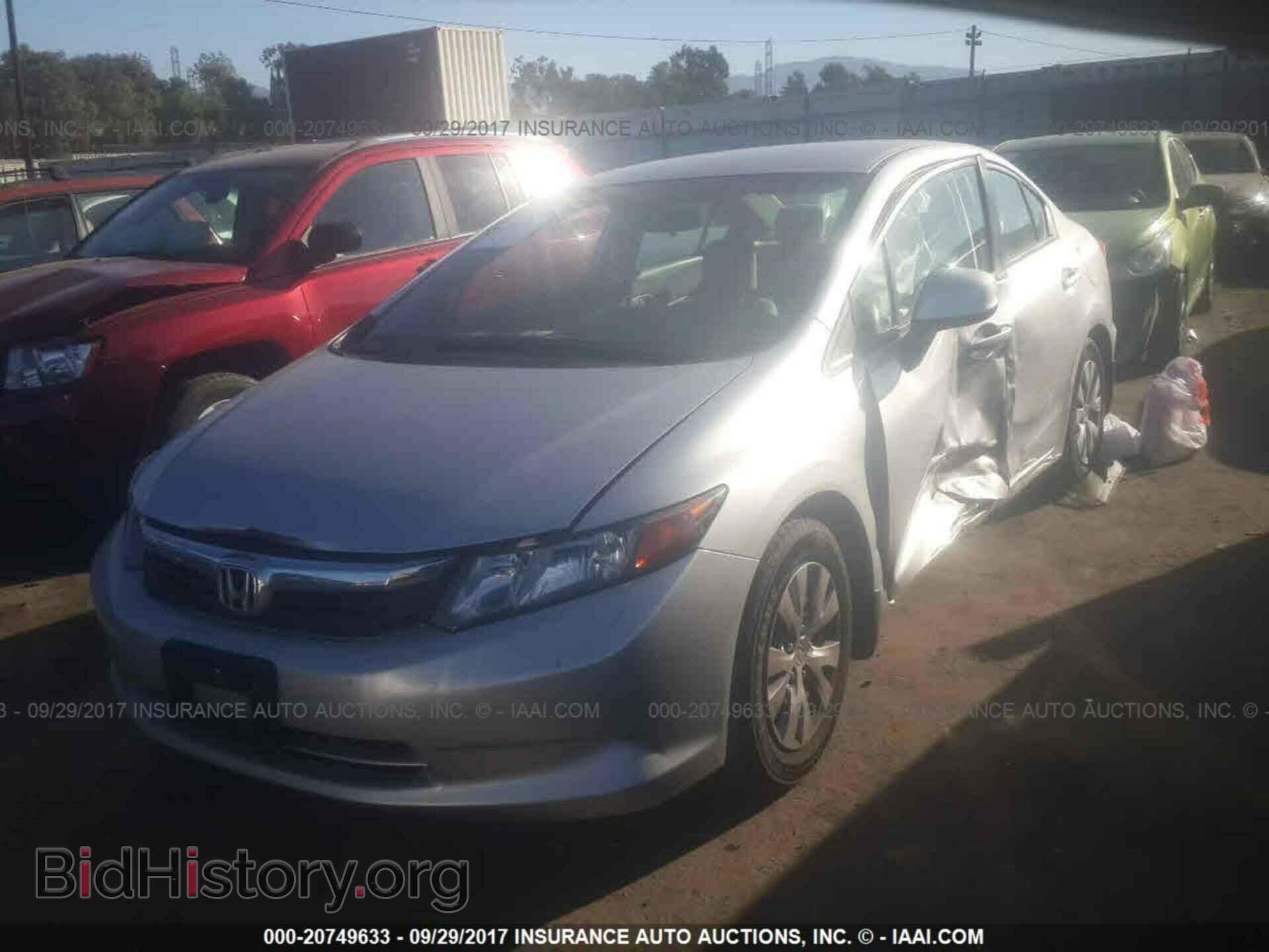 2012 Honda Civic - VIN: 19XFB2F50CE350923 - Фото 2