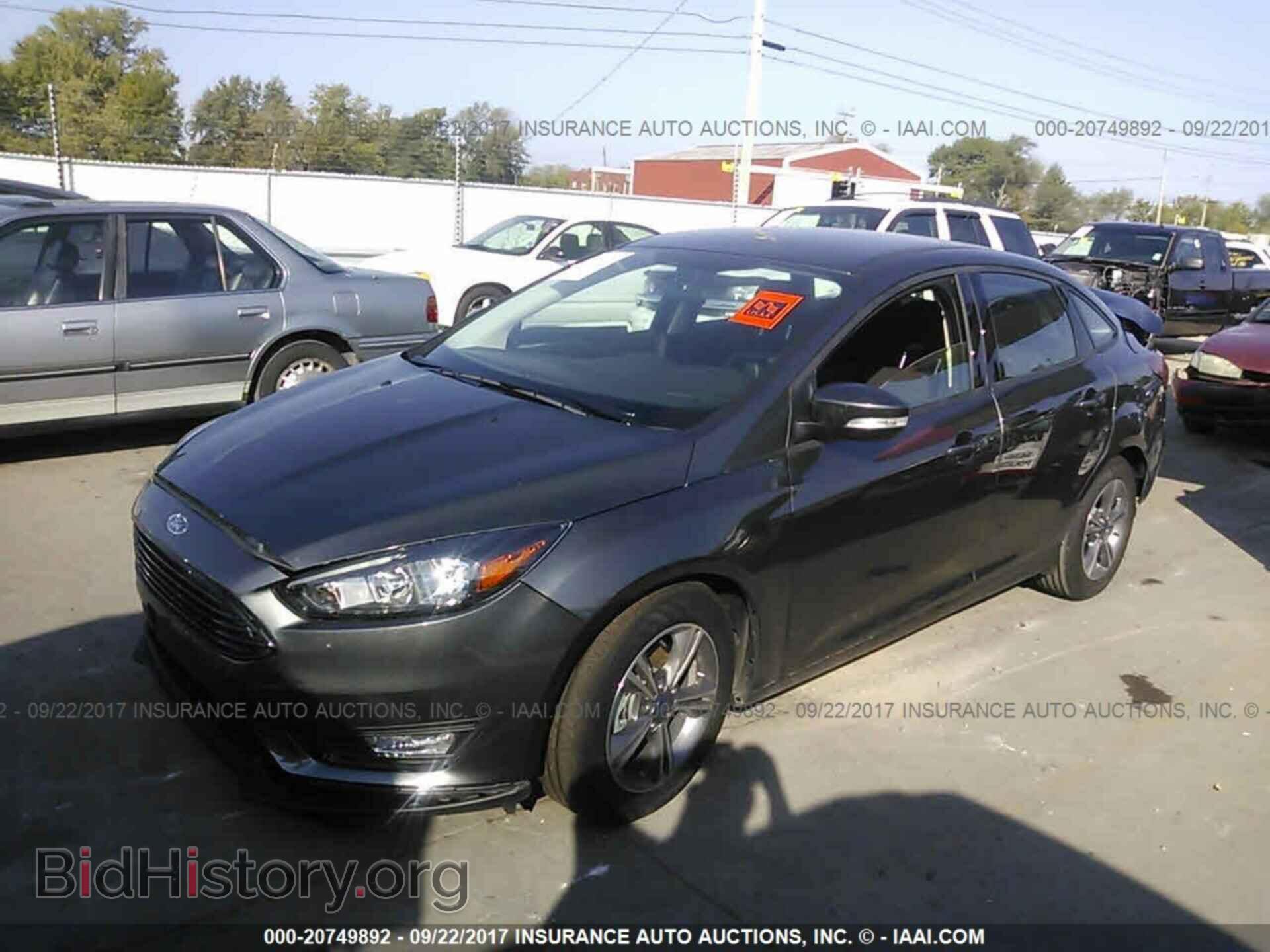 2017 Ford Focus - VIN: 1FADP3FE0HL309940 - Photo 2