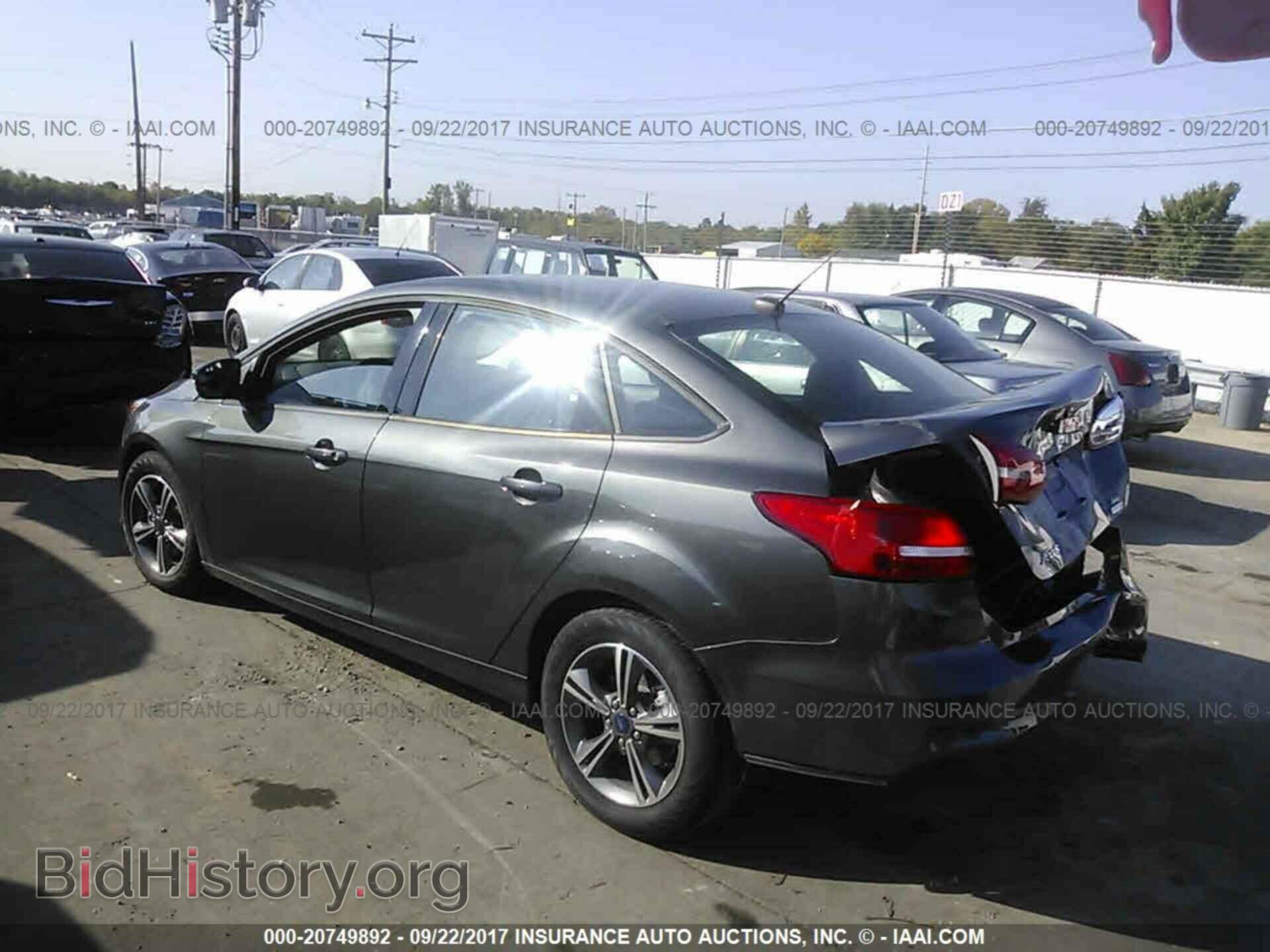 2017 Ford Focus - VIN: 1FADP3FE0HL309940 - Photo 3