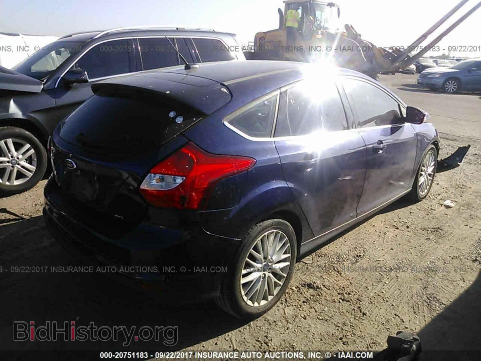 2012 Ford Focus - VIN: 1FAHP3M22CL155959 - Photo 4