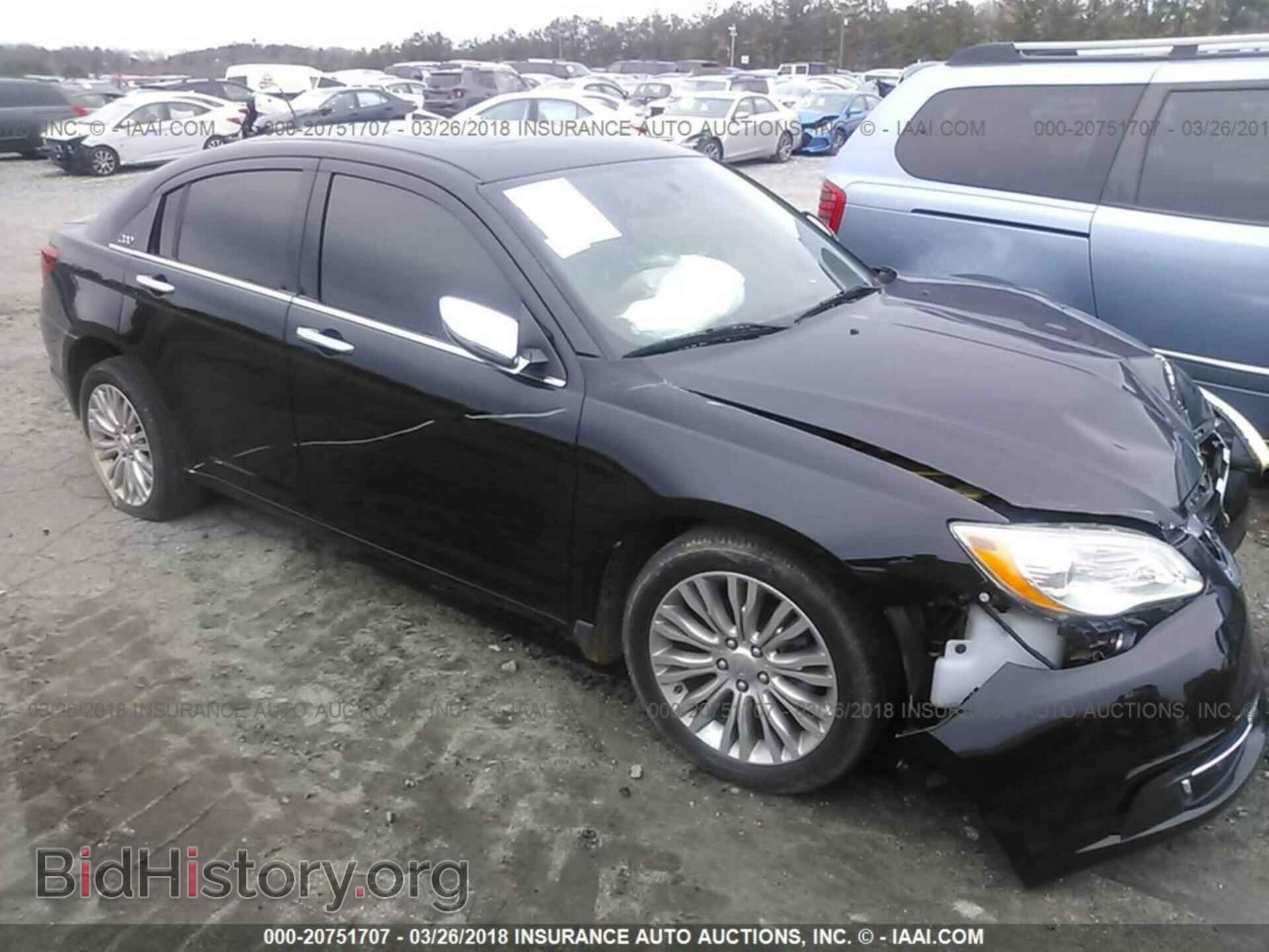 Photo 1C3BC2FG1BN618440 - Chrysler 200 2011