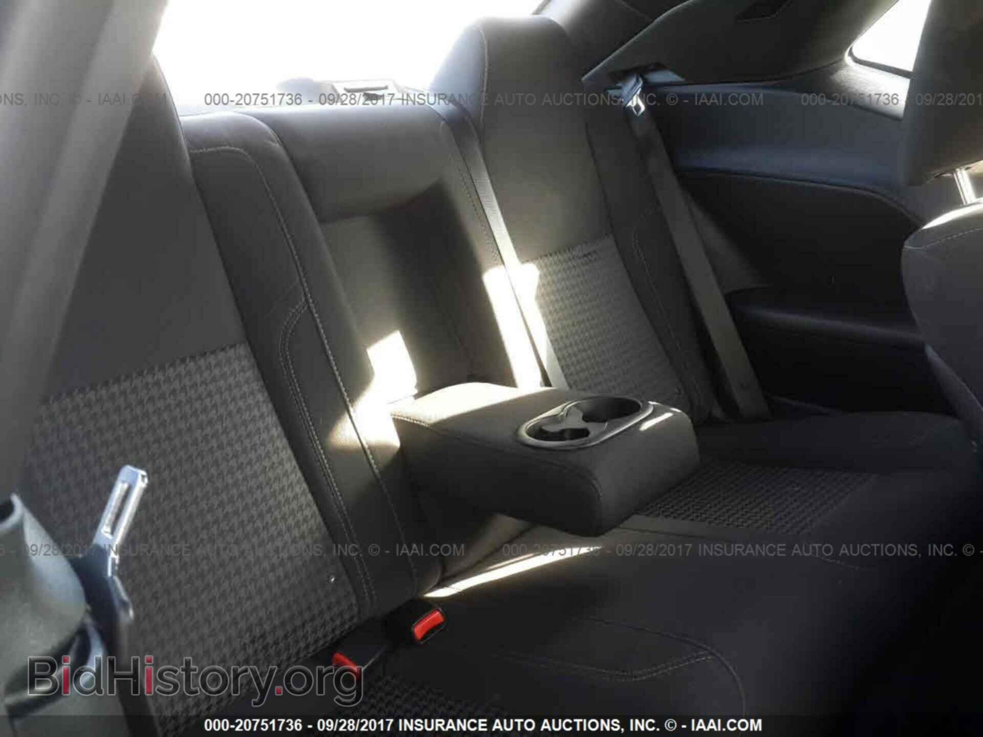2016 Dodge Challenger - VIN: 2C3CDZAG6GH194996 - Photo 8