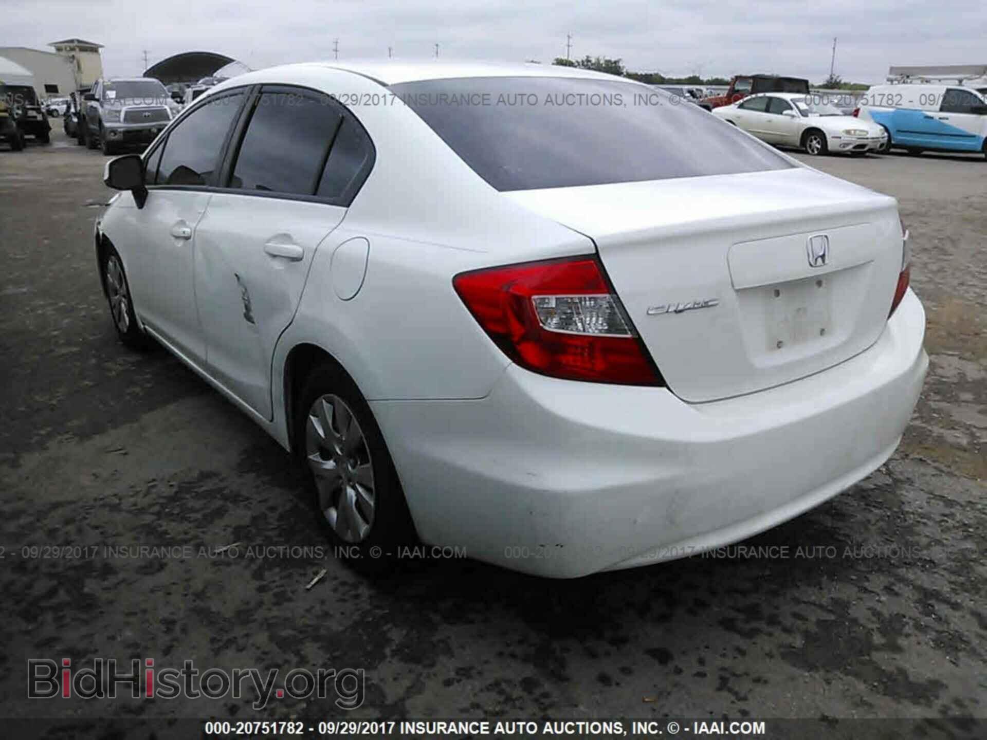 2012 Honda Civic - VIN: 2HGFB2F50CH558791 - Photo 3
