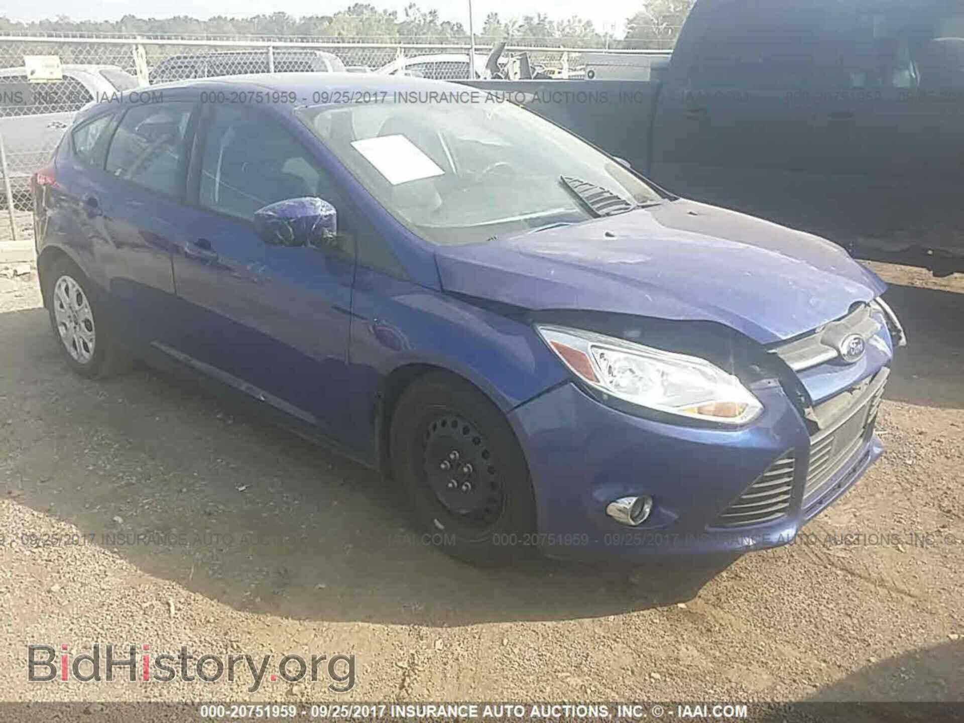 Photo 1FAHP3K29CL323857 - Ford Focus 2012
