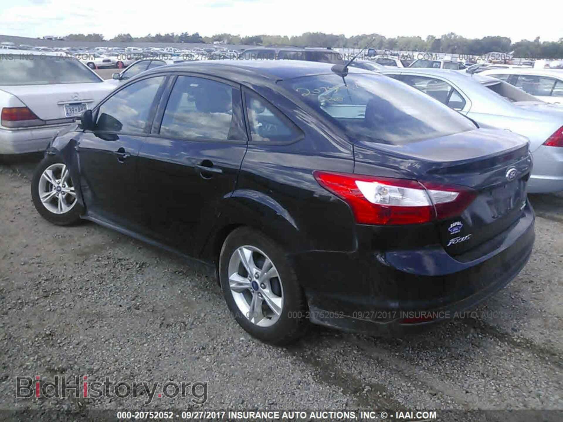 2014 Ford Focus - VIN: 1FADP3F2XEL228185 - Photo 3