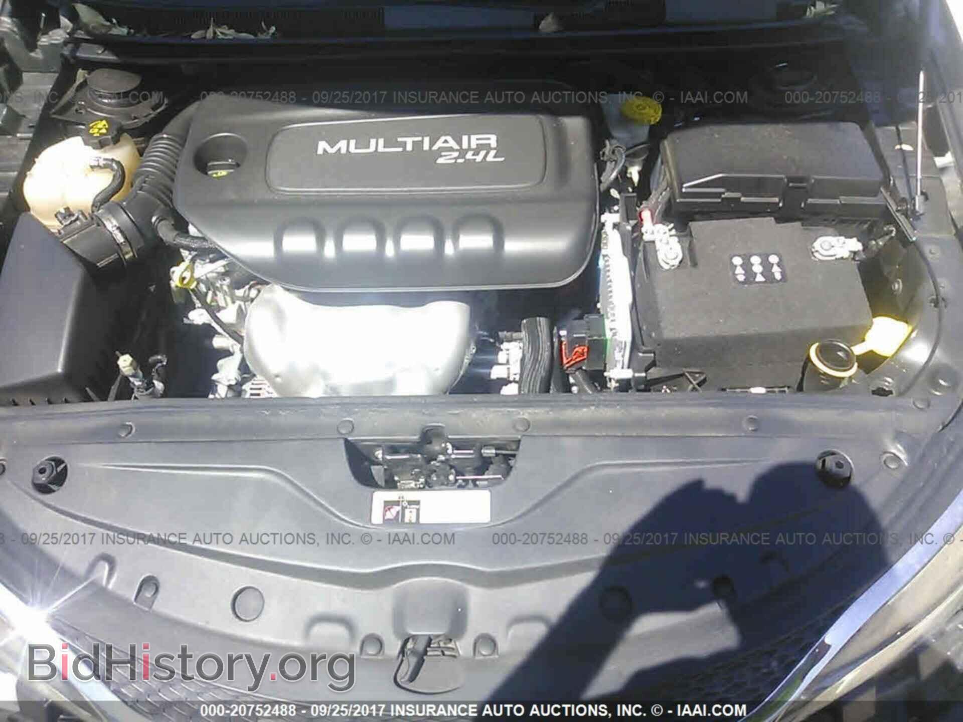 2016 Chrysler 200 - VIN: 1C3CCCAB8GN167861 - Фото 10