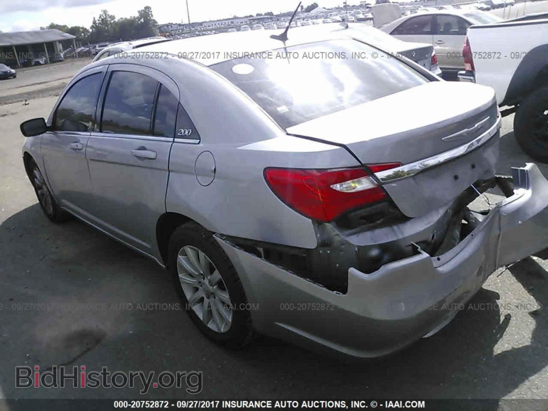 2014 Chrysler 200 - VIN: 1C3CCBBB9EN151352 - Photo 3