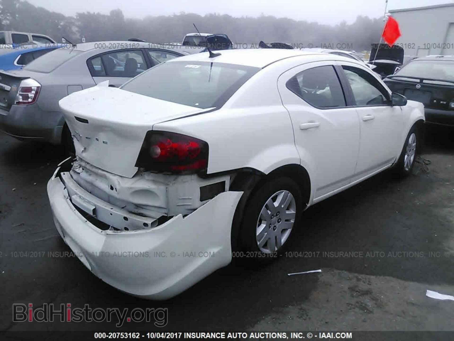 2011 Dodge Avenger - VIN: 1B3BD4FB8BN508060 - Photo 4