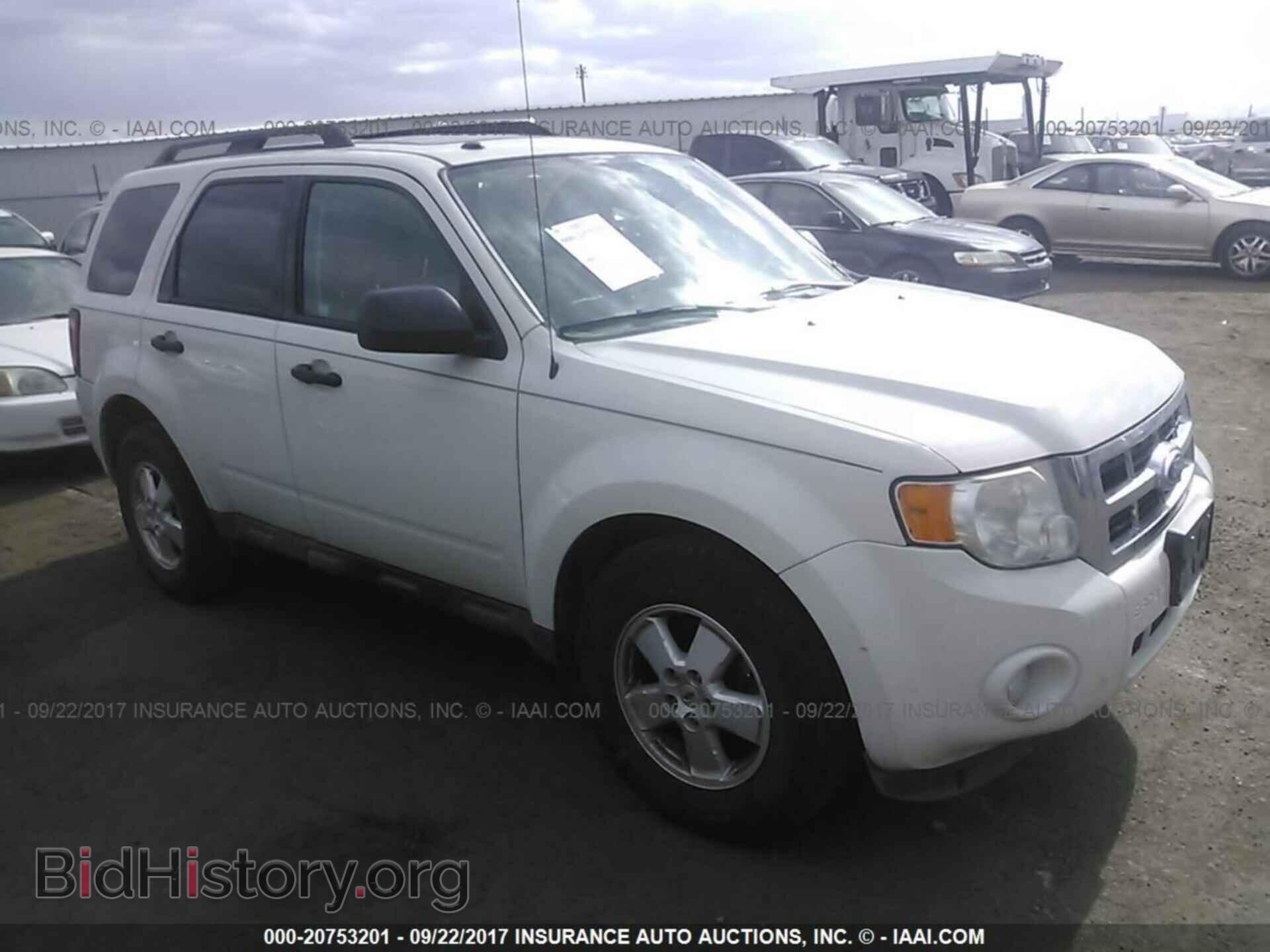 Photo 1FMCU9DG1BKB99592 - Ford Escape 2011
