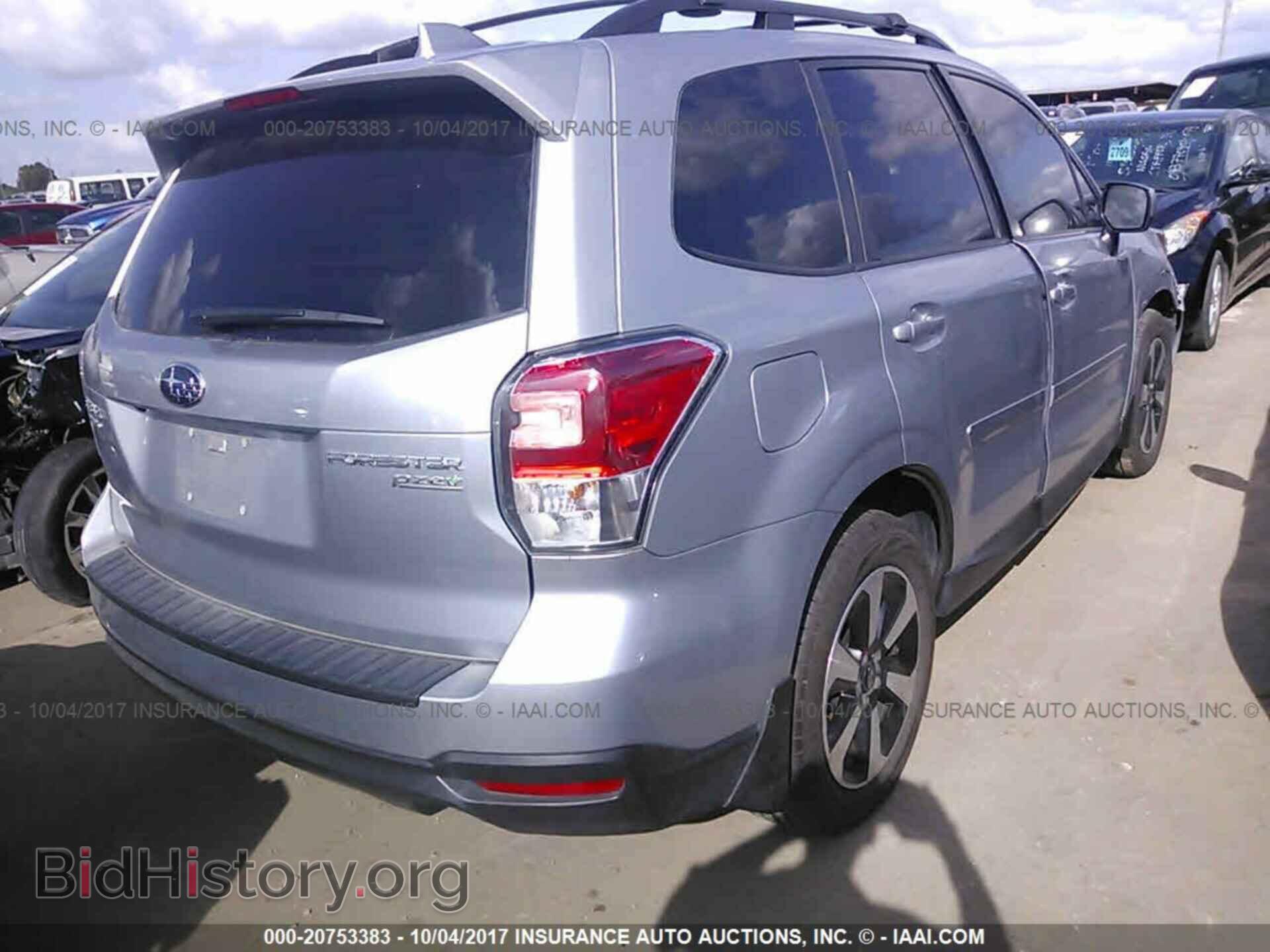 2017 Subaru Forester - VIN: JF2SJAGC1HH512294 - Photo 4
