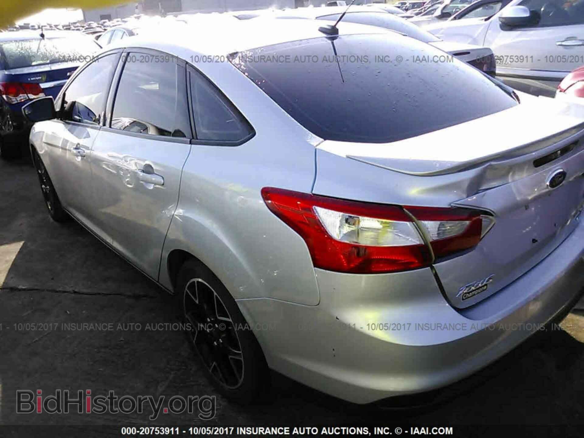 2012 Ford Focus - VIN: 1FAHP3F24CL415209 - Фото 3