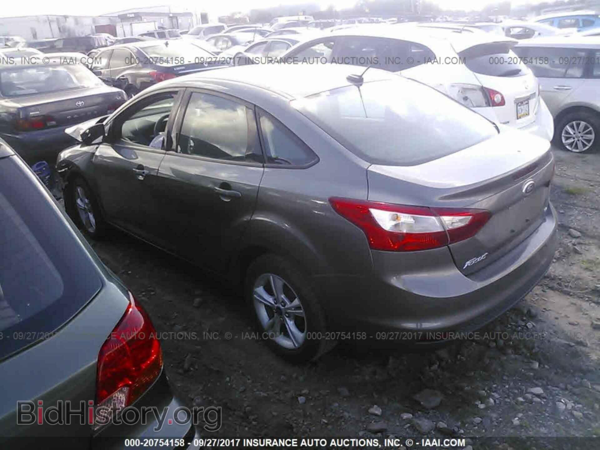 2014 Ford Focus - VIN: 1FADP3F25EL424907 - Photo 3