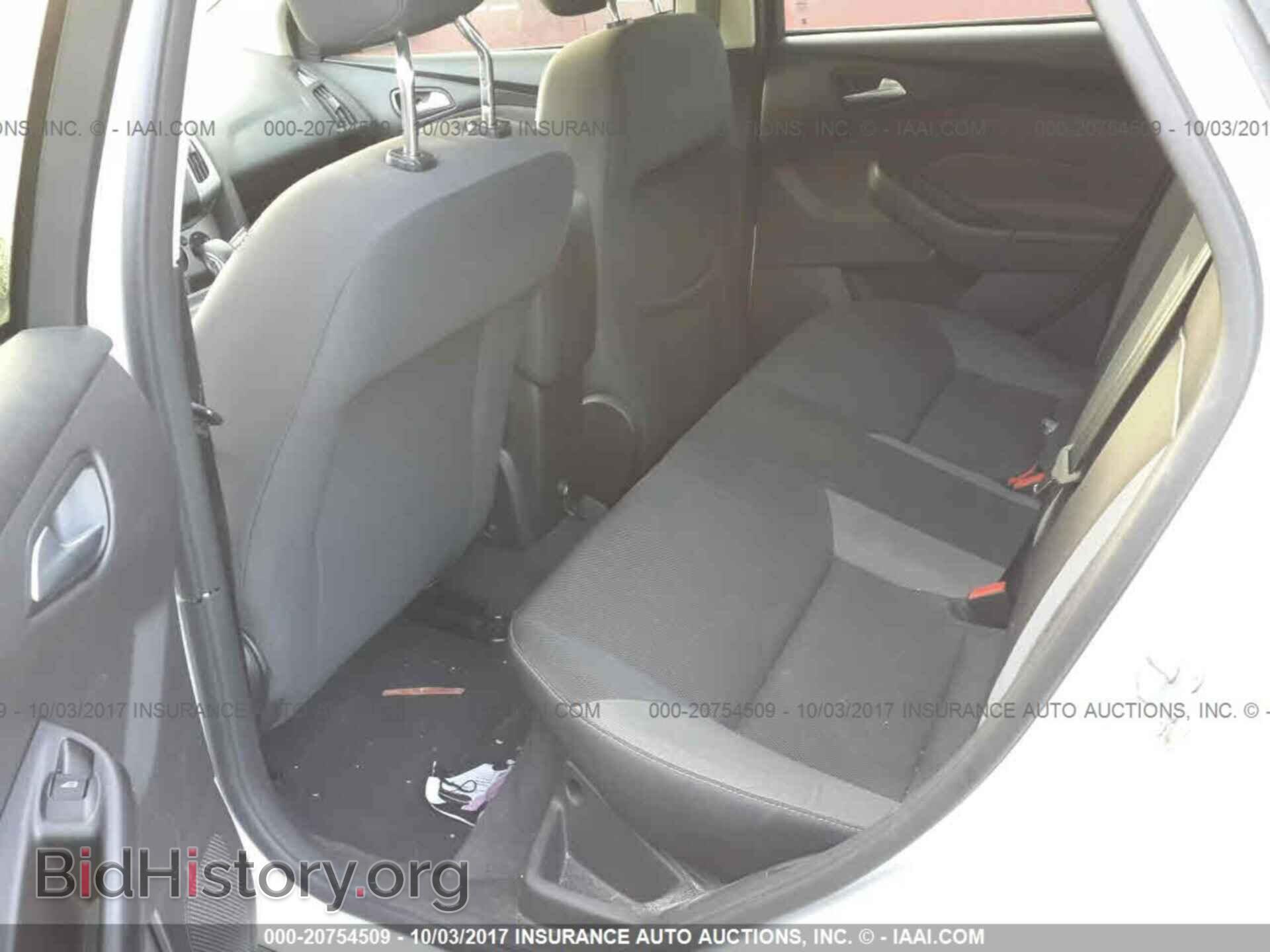 2012 Ford Focus - VIN: 1FAHP3F21CL215503 - Photo 8