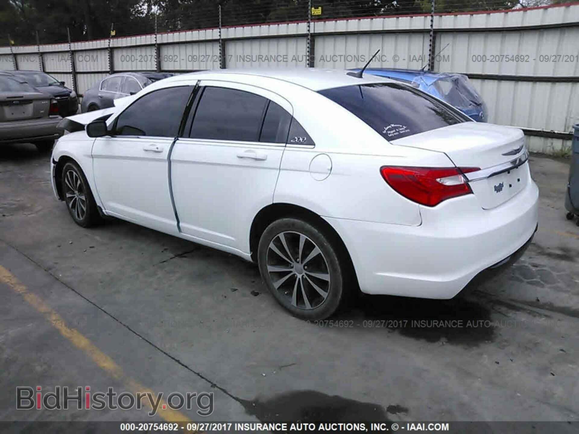 2013 Chrysler 200 - VIN: 1C3CCBBG7DN744847 - Фото 3