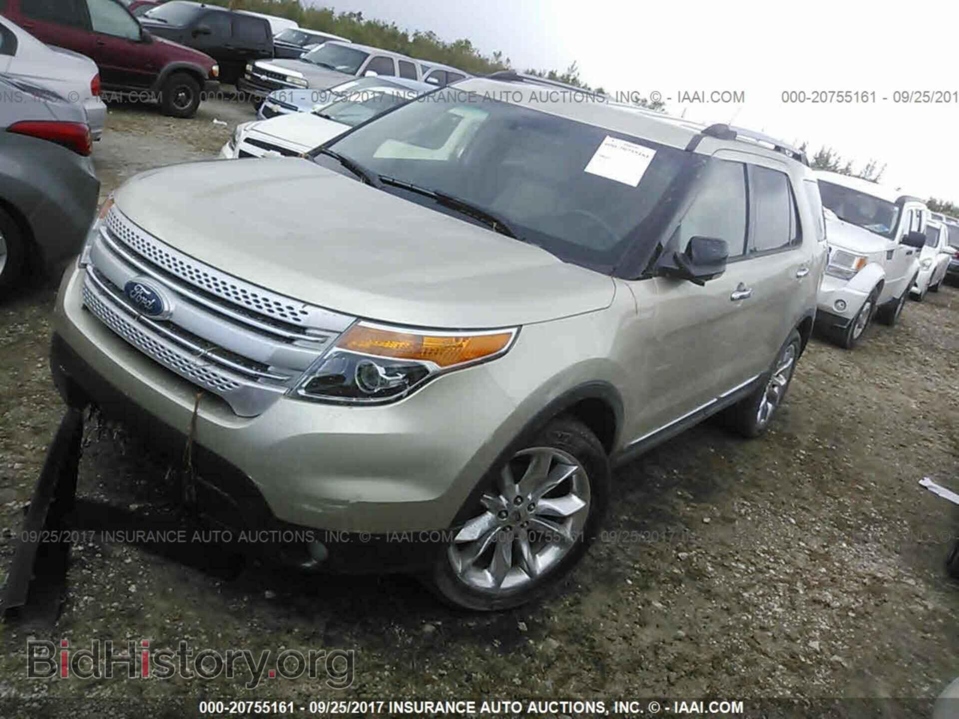 2011 Ford Explorer - VIN: 1FMHK7D89BGA18119 - Photo 2