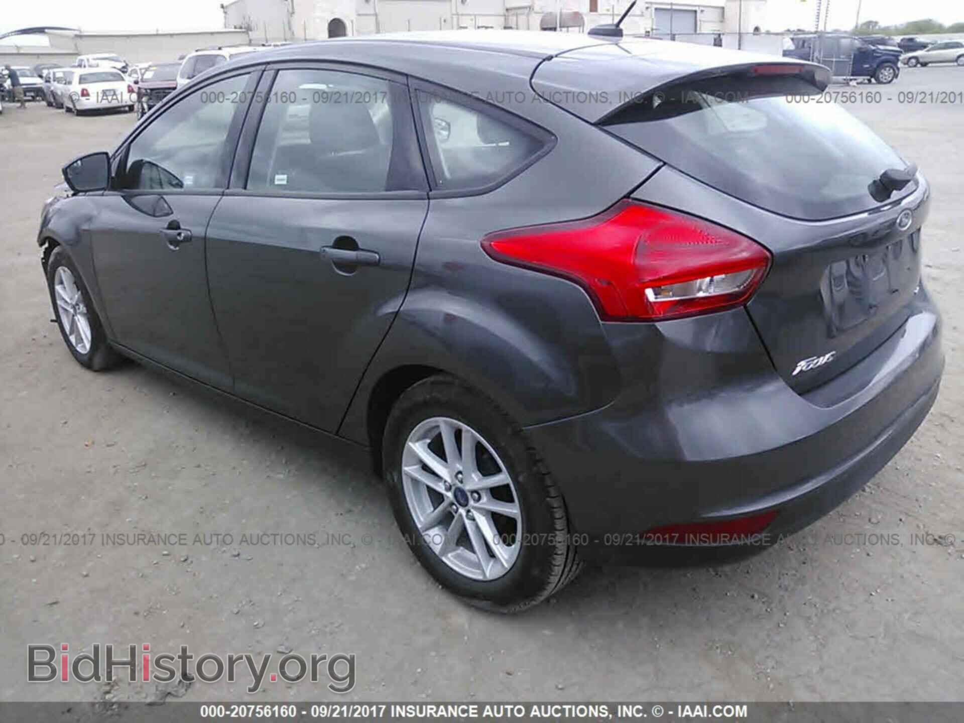2017 Ford Focus - VIN: 1FADP3K25HL271715 - Photo 3