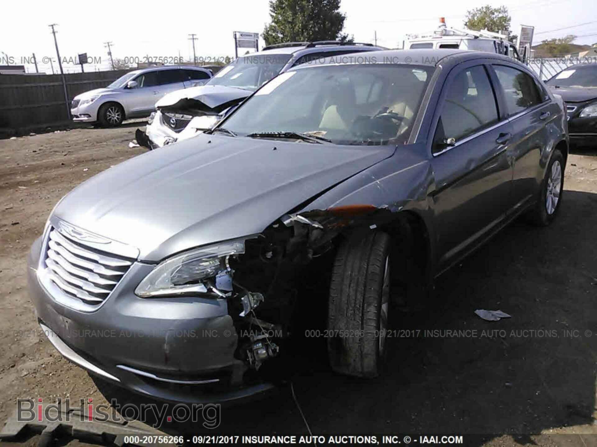 2012 Chrysler 200 - VIN: 1C3CCBBB3CN120174 - Фото 2