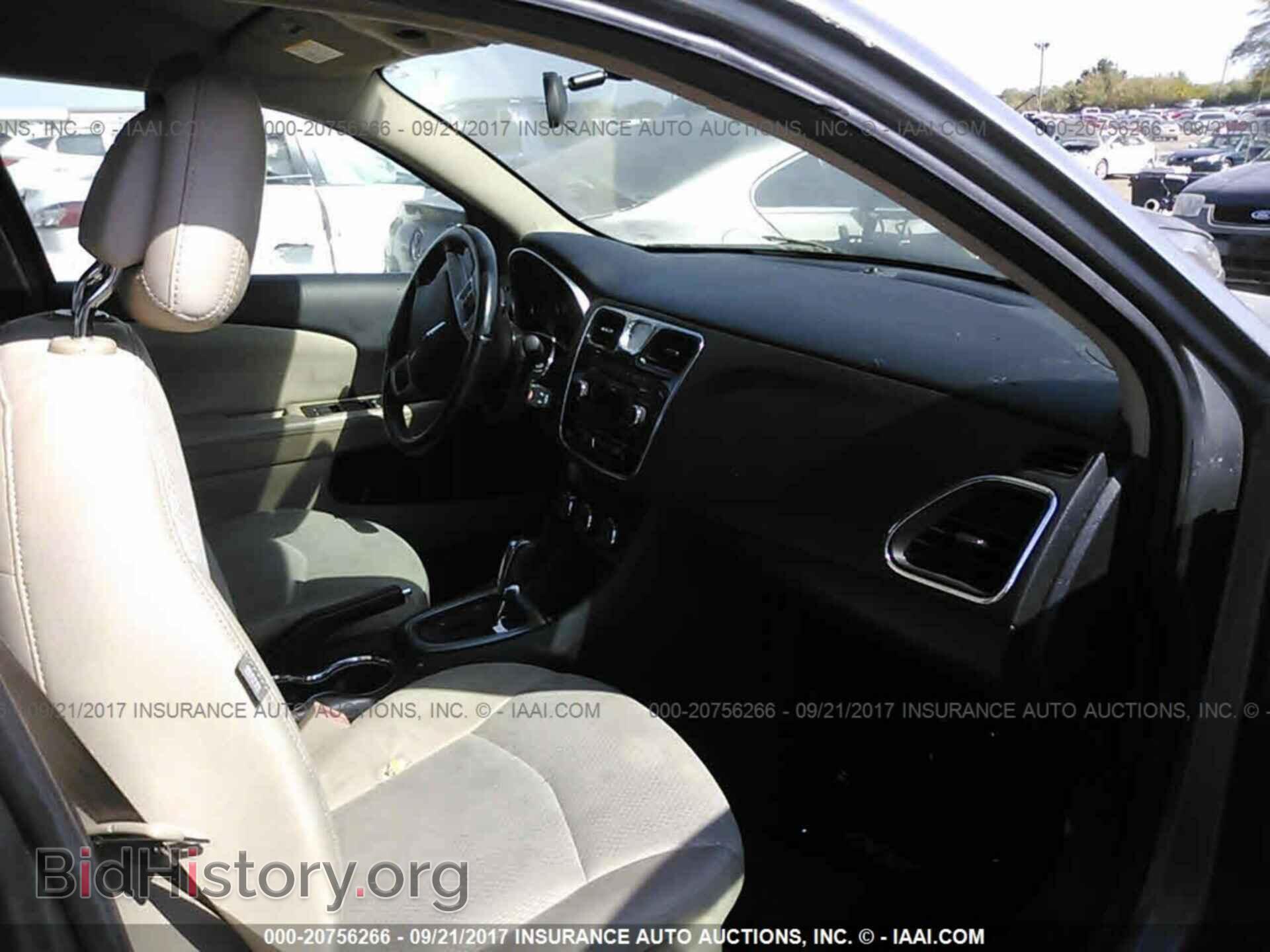 2012 Chrysler 200 - VIN: 1C3CCBBB3CN120174 - Фото 5