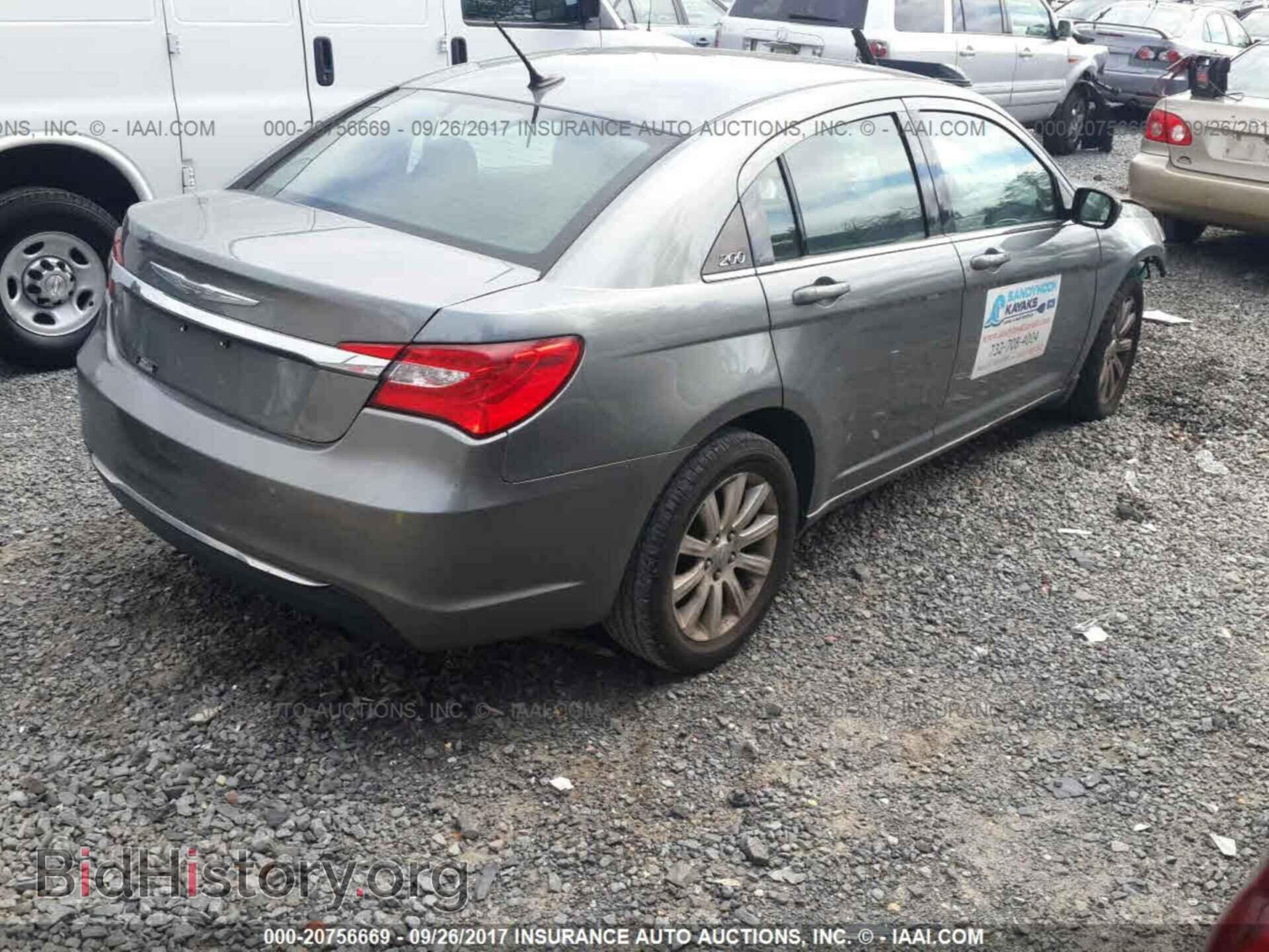 2011 Chrysler 200 - VIN: 1C3BC1FB6BN593033 - Photo 4