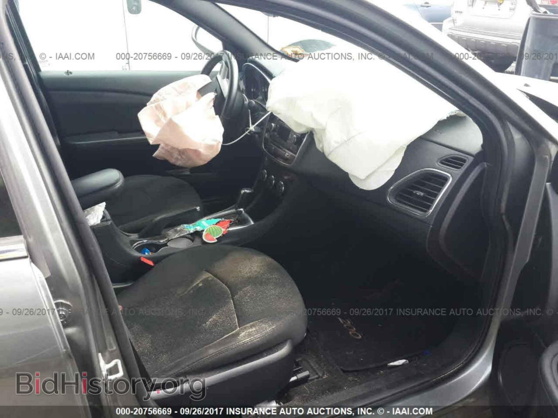 2011 Chrysler 200 - VIN: 1C3BC1FB6BN593033 - Photo 5
