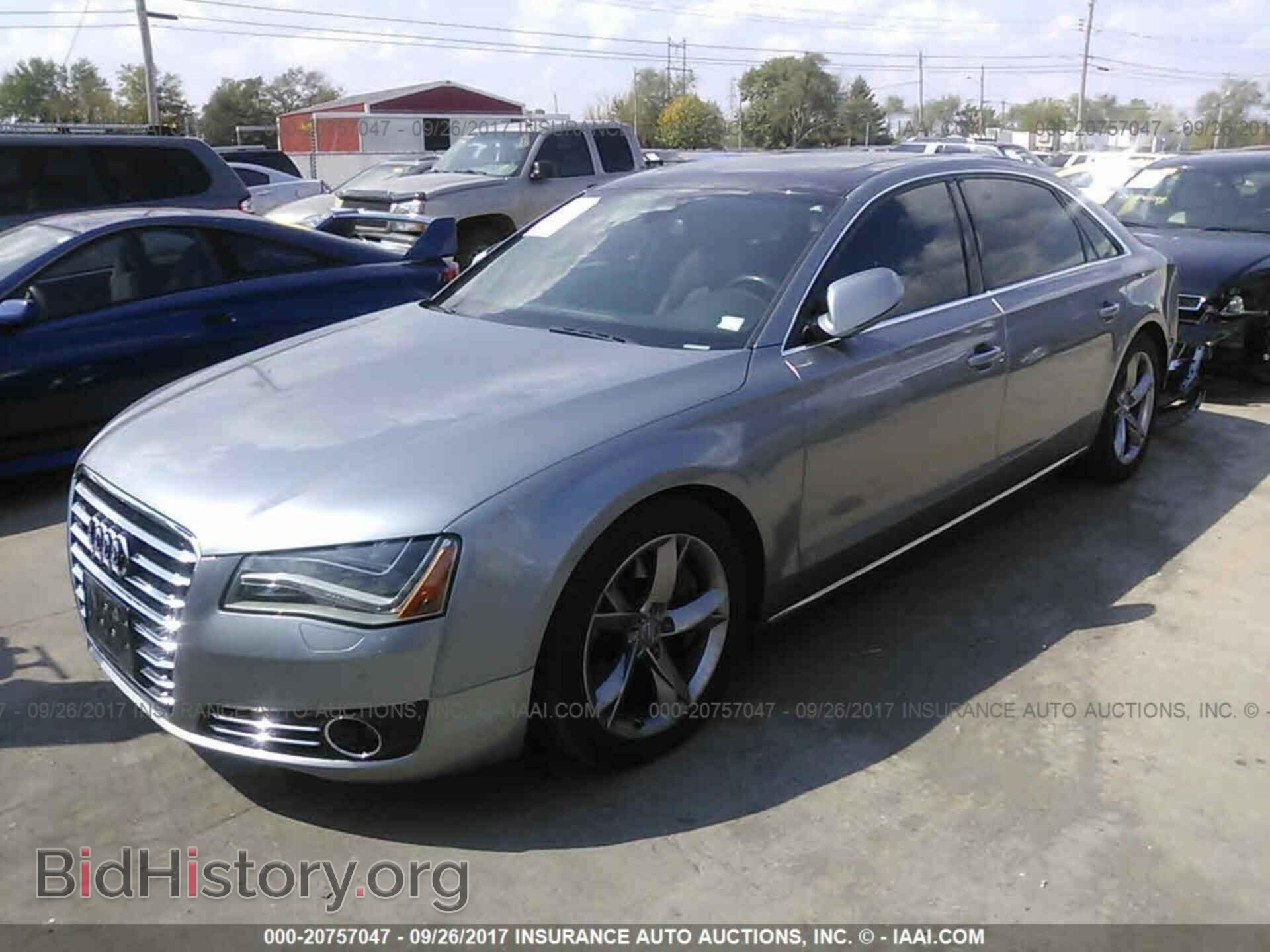 2011 Audi A8 - VIN: WAURVAFD6BN005652 - Photo 2