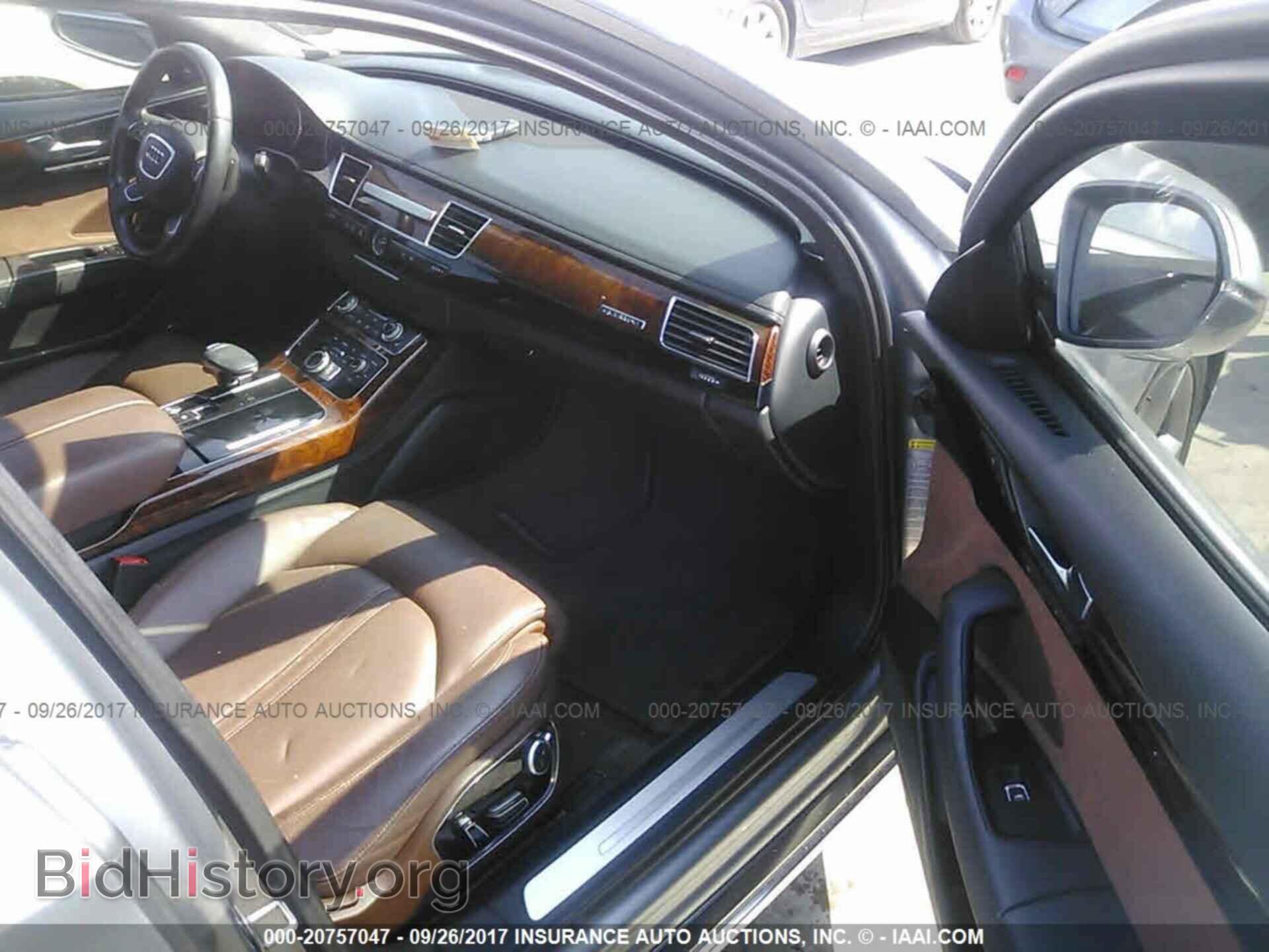 2011 Audi A8 - VIN: WAURVAFD6BN005652 - Photo 5