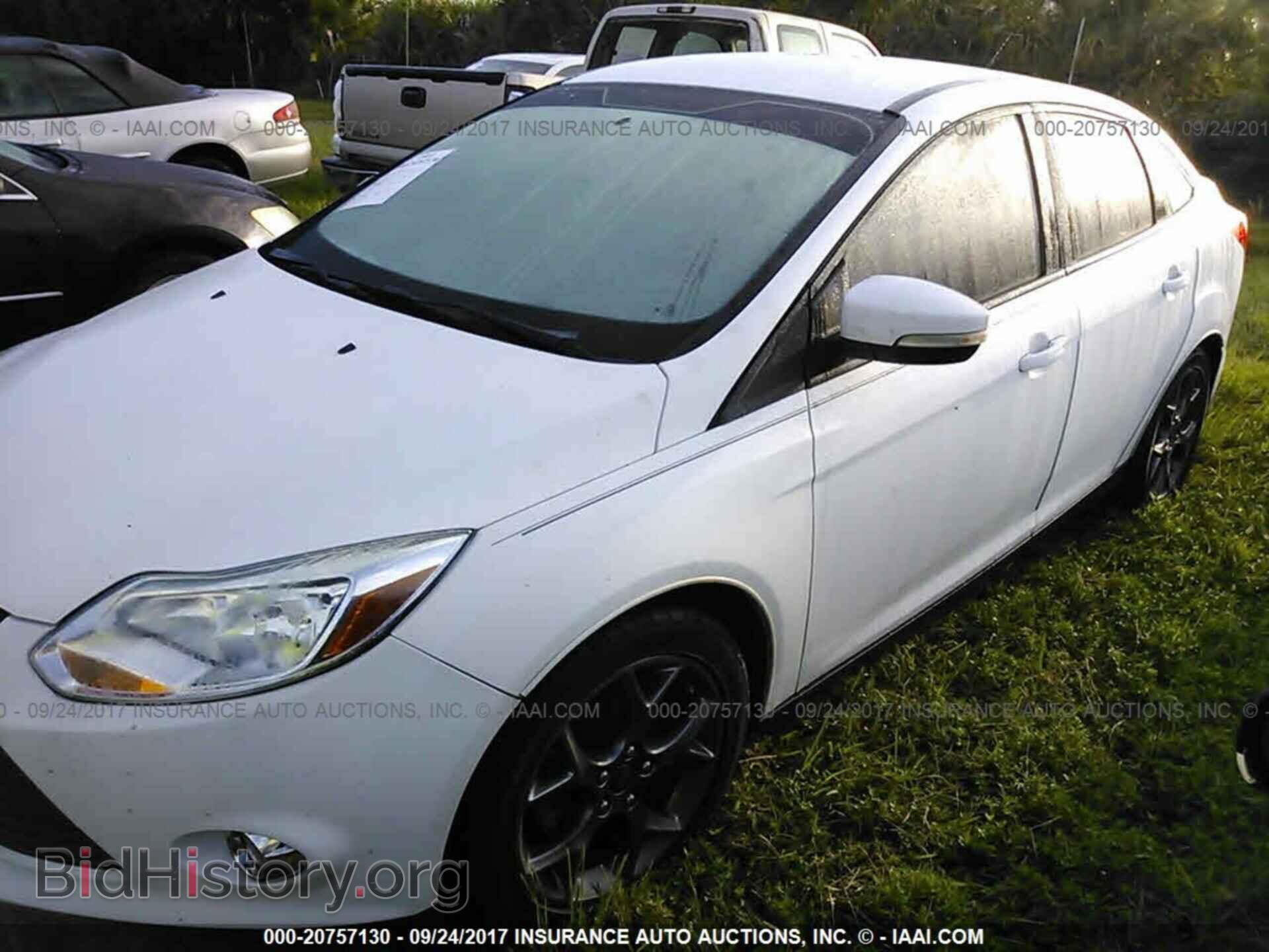 2013 Ford Focus - VIN: 1FADP3F24DL260094 - Фото 2