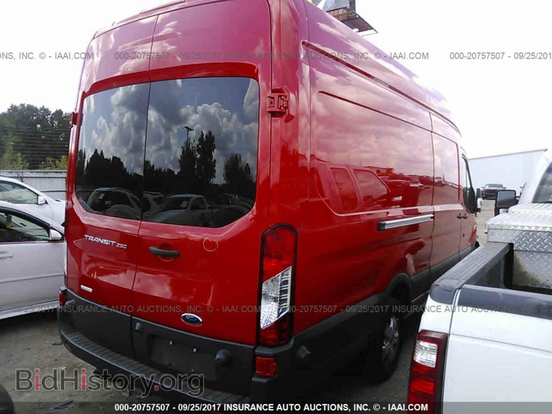 2017 Ford Transit - VIN: 1FTYR3XG9HKA33558 - Фото 4