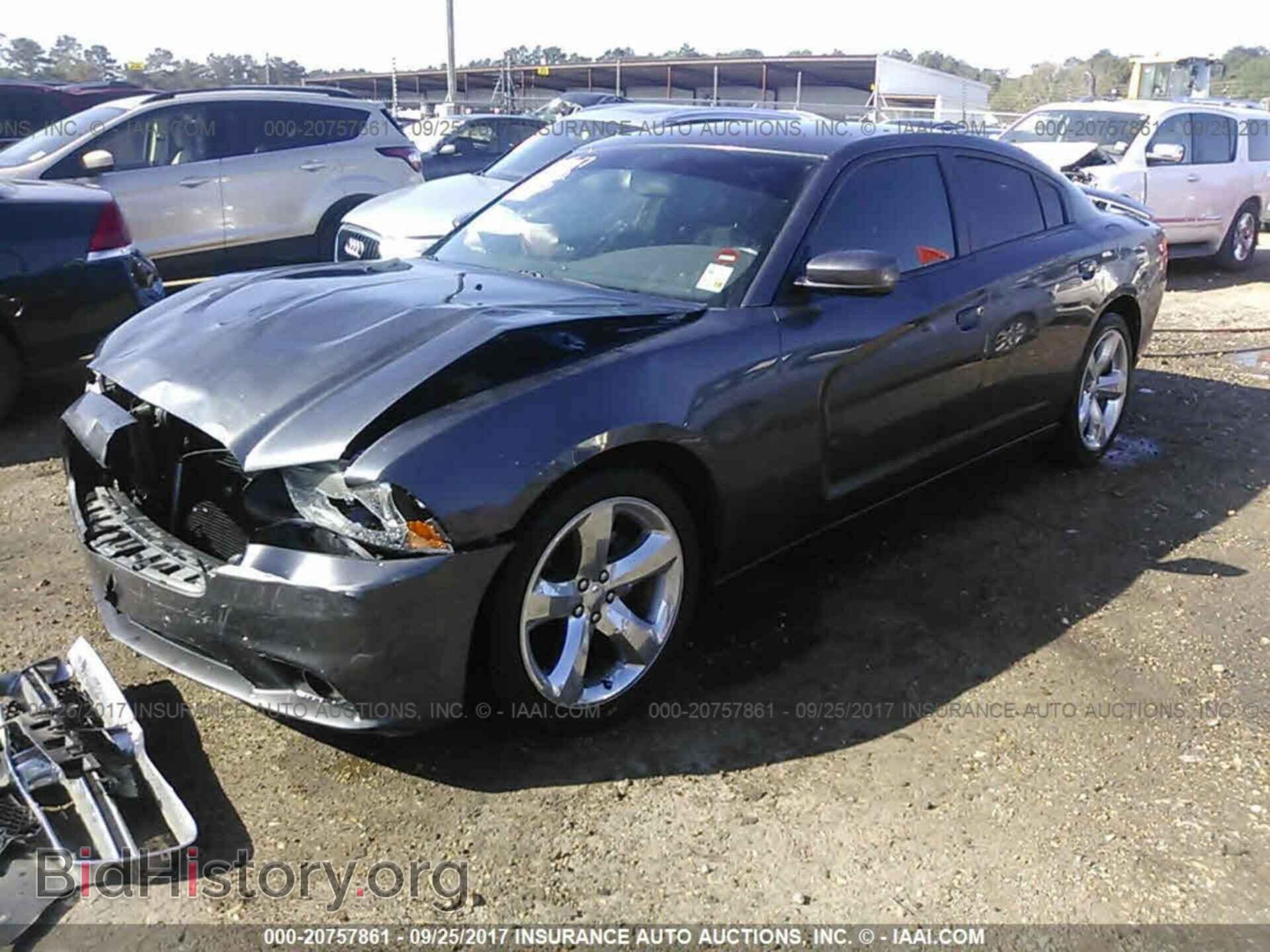 2013 Dodge Charger - VIN: 2C3CDXHG9DH654819 - Фото 2