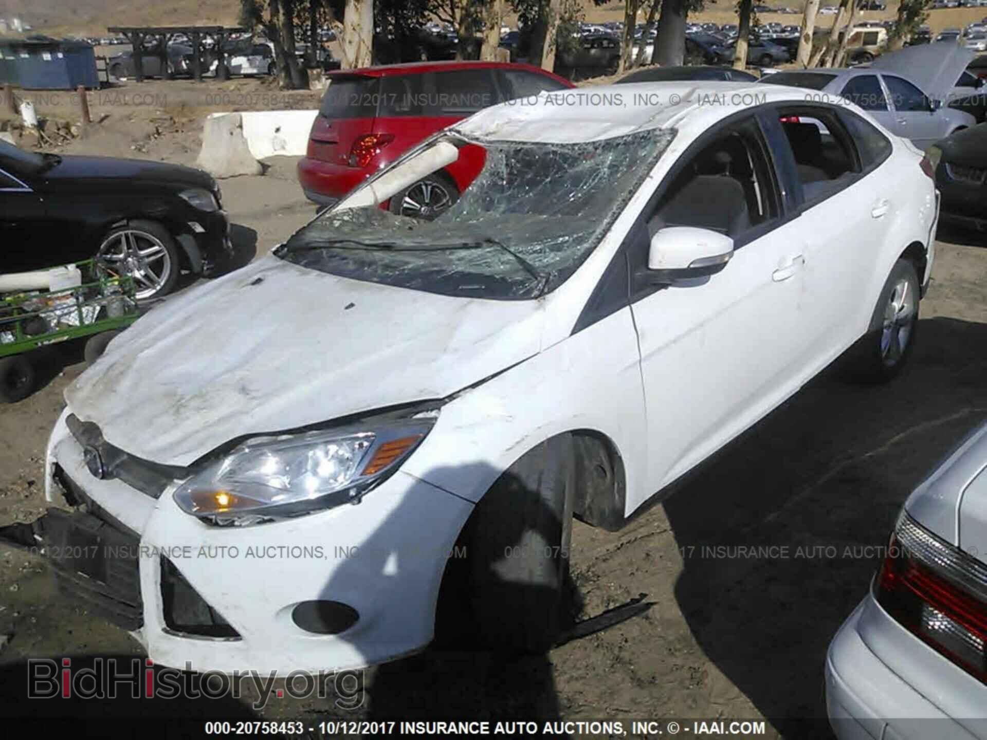 2013 Ford Focus - VIN: 1FADP3F25DL368191 - Photo 2