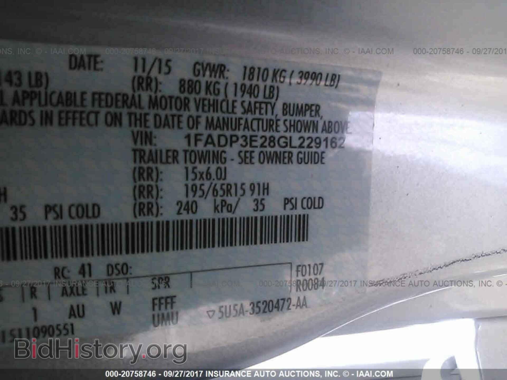 2016 Ford Focus - VIN: 1FADP3E28GL229162 - Photo 9