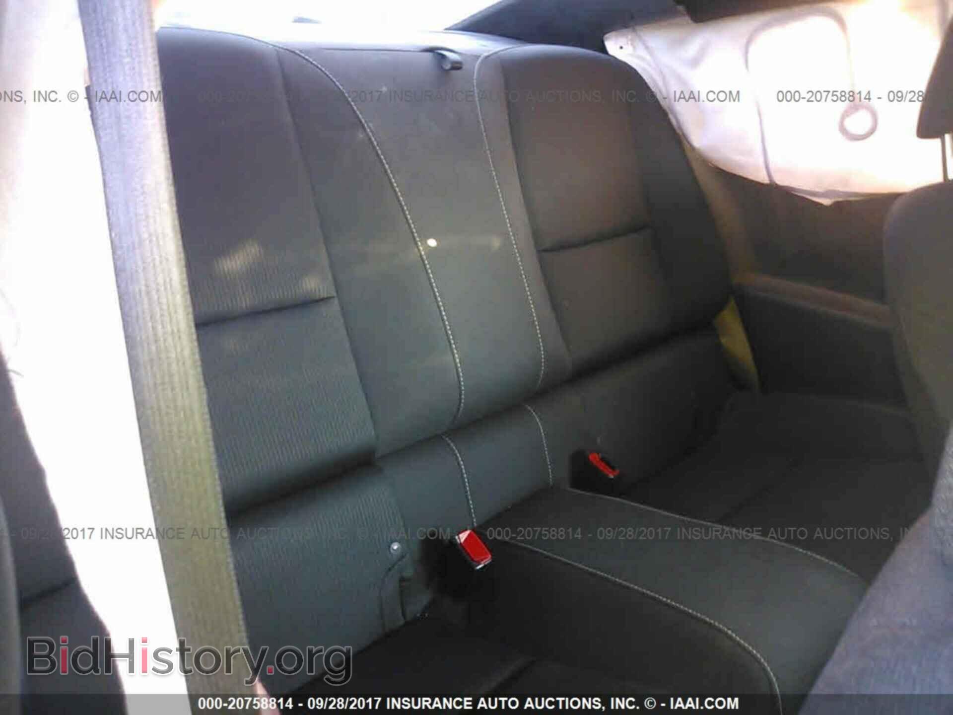 2011 Chevrolet Camaro - VIN: 2G1FB1ED2B9129154 - Фото 8