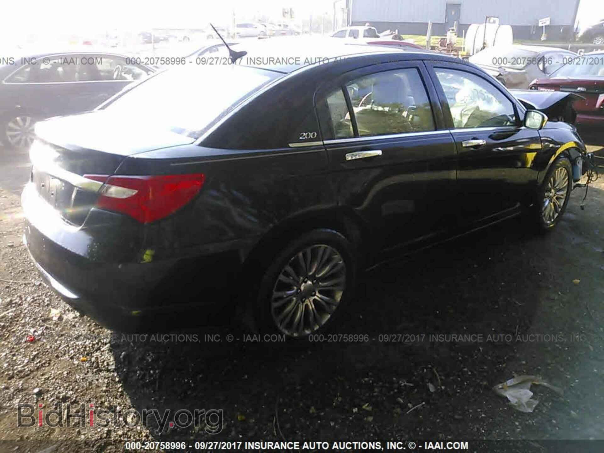 2012 Chrysler 200 - VIN: 1C3CCBCB2CN306433 - Photo 4