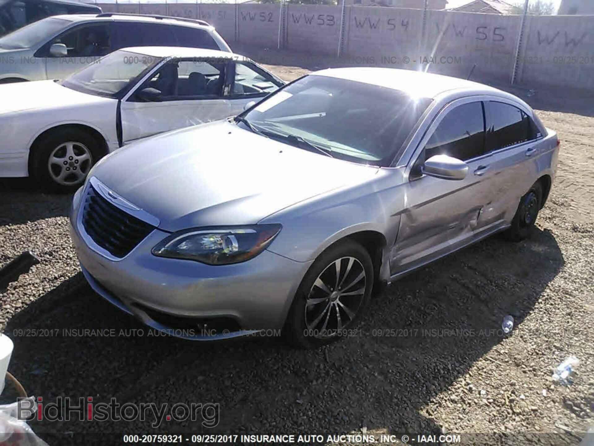 2014 Chrysler 200 - VIN: 1C3CCBBB7EN137675 - Photo 2