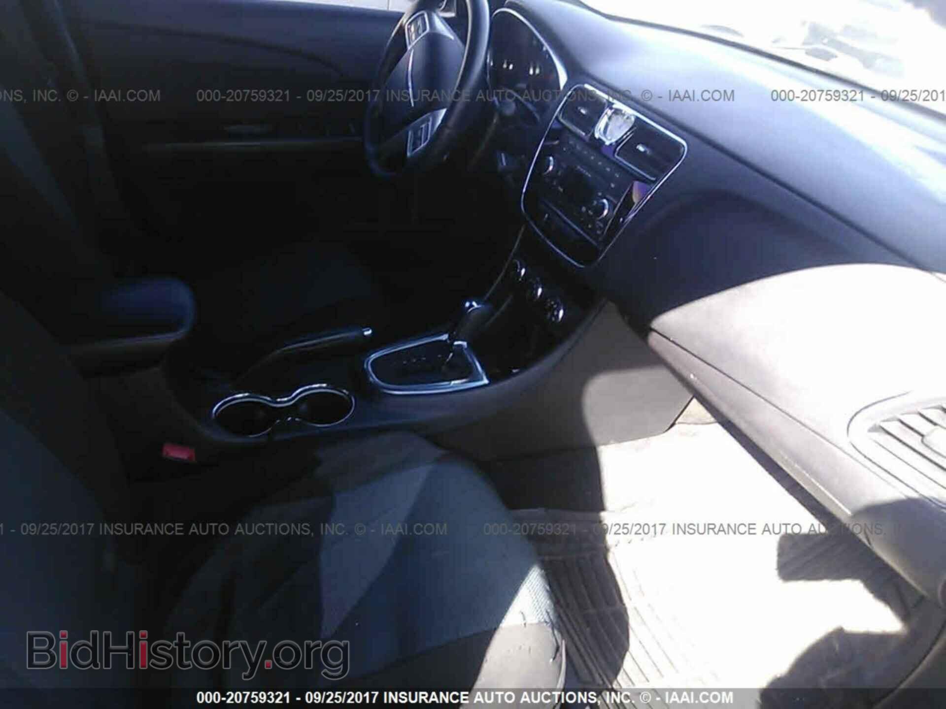 2014 Chrysler 200 - VIN: 1C3CCBBB7EN137675 - Photo 5