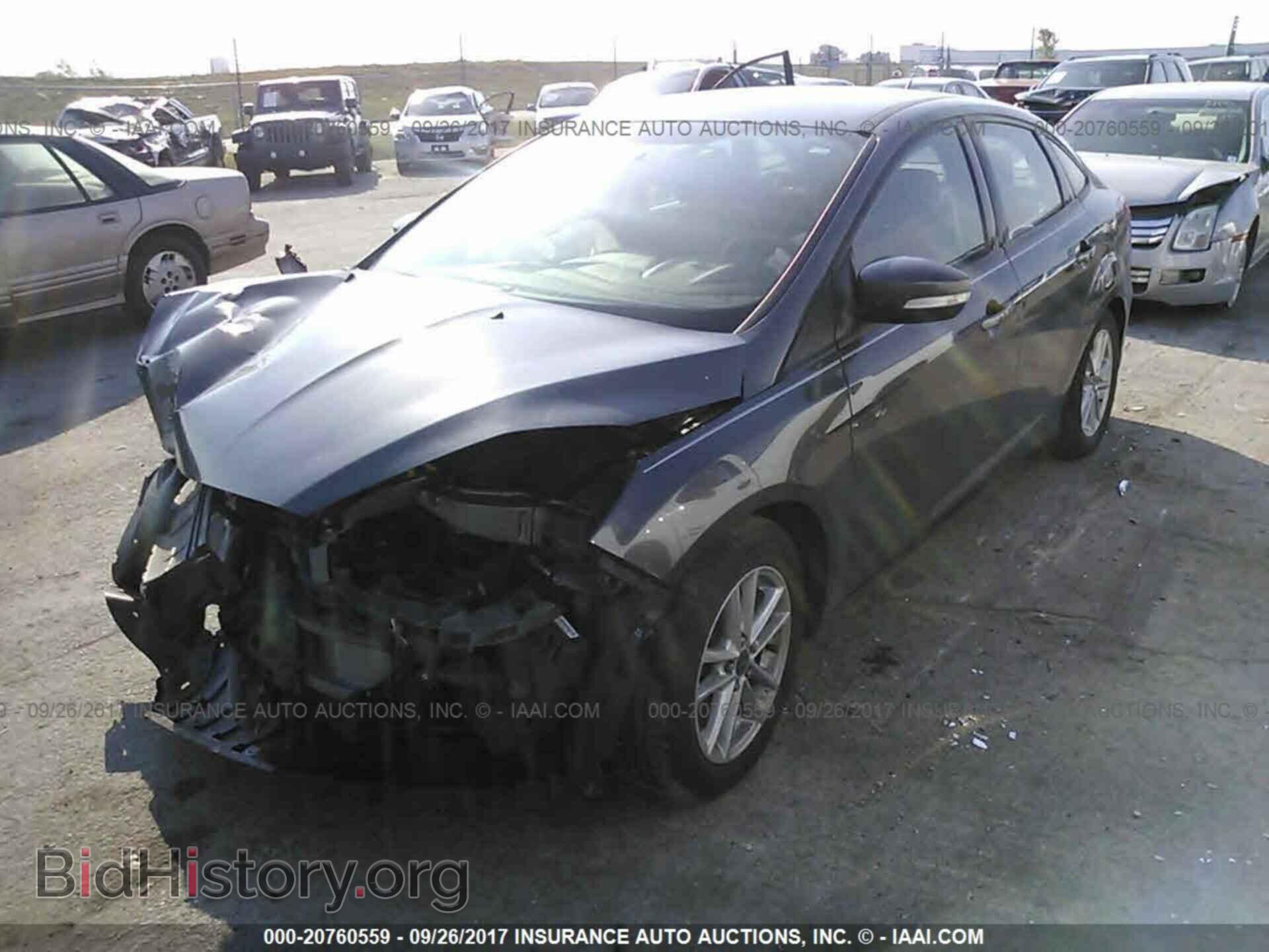 2015 Ford Focus - VIN: 1FADP3F22FL218588 - Photo 2