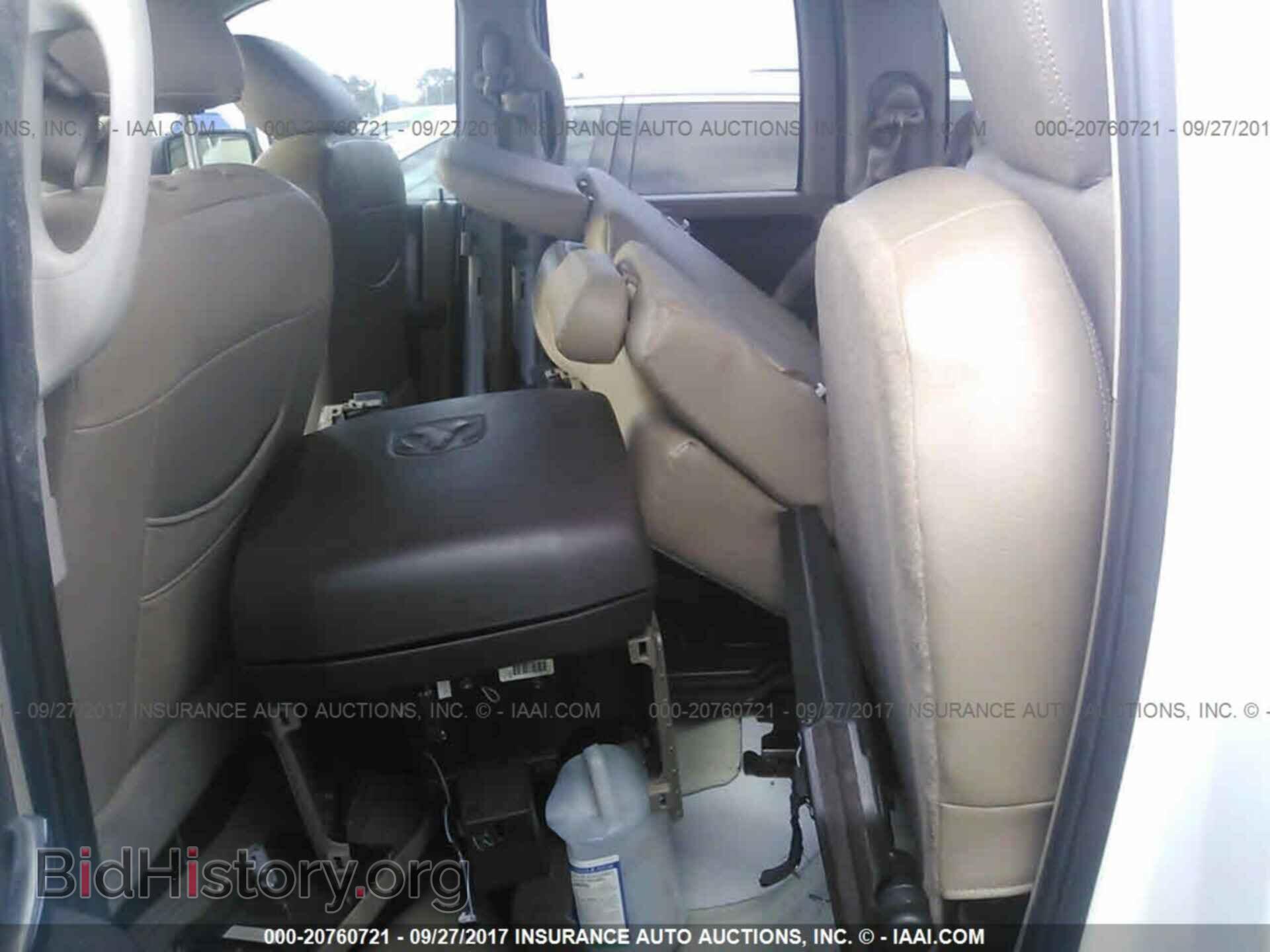 2011 Dodge Ram 1500 - VIN: 1D7RB1GTXBS587151 - Фото 8