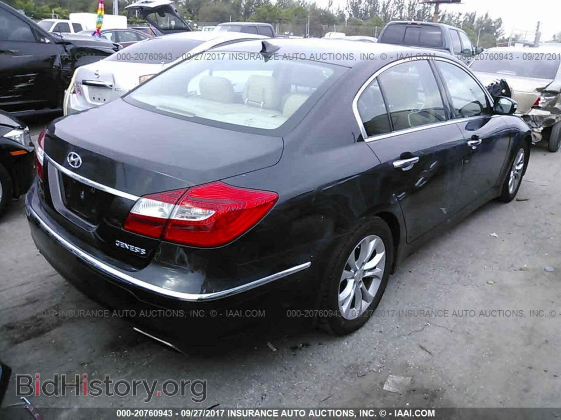 2013 Hyundai Genesis - VIN: KMHGC4DD4DU243413 - Фото 4