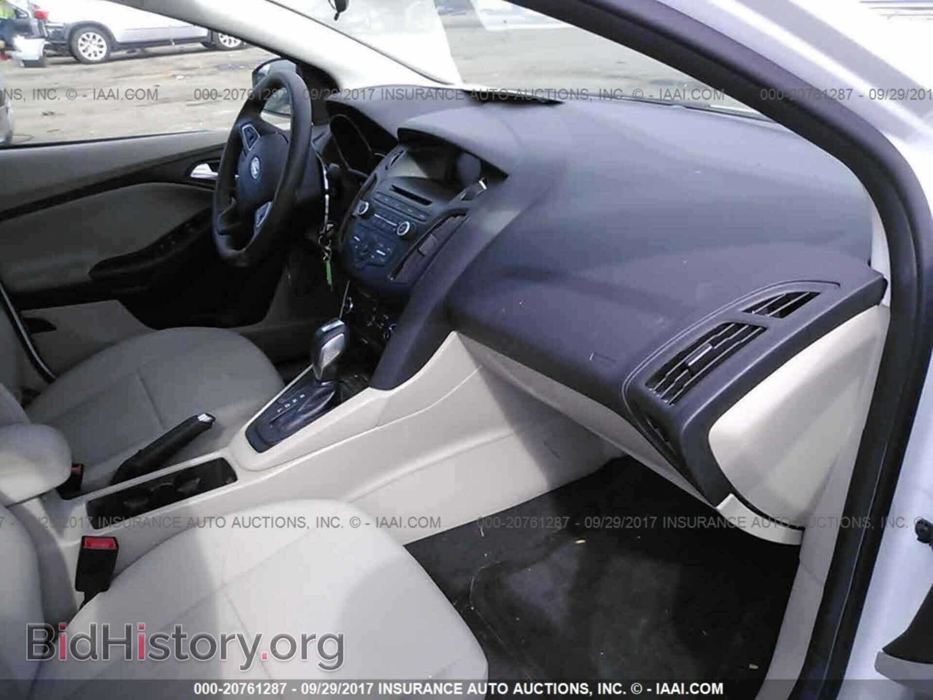 2015 Ford Focus - VIN: 1FADP3F28FL286460 - Photo 5
