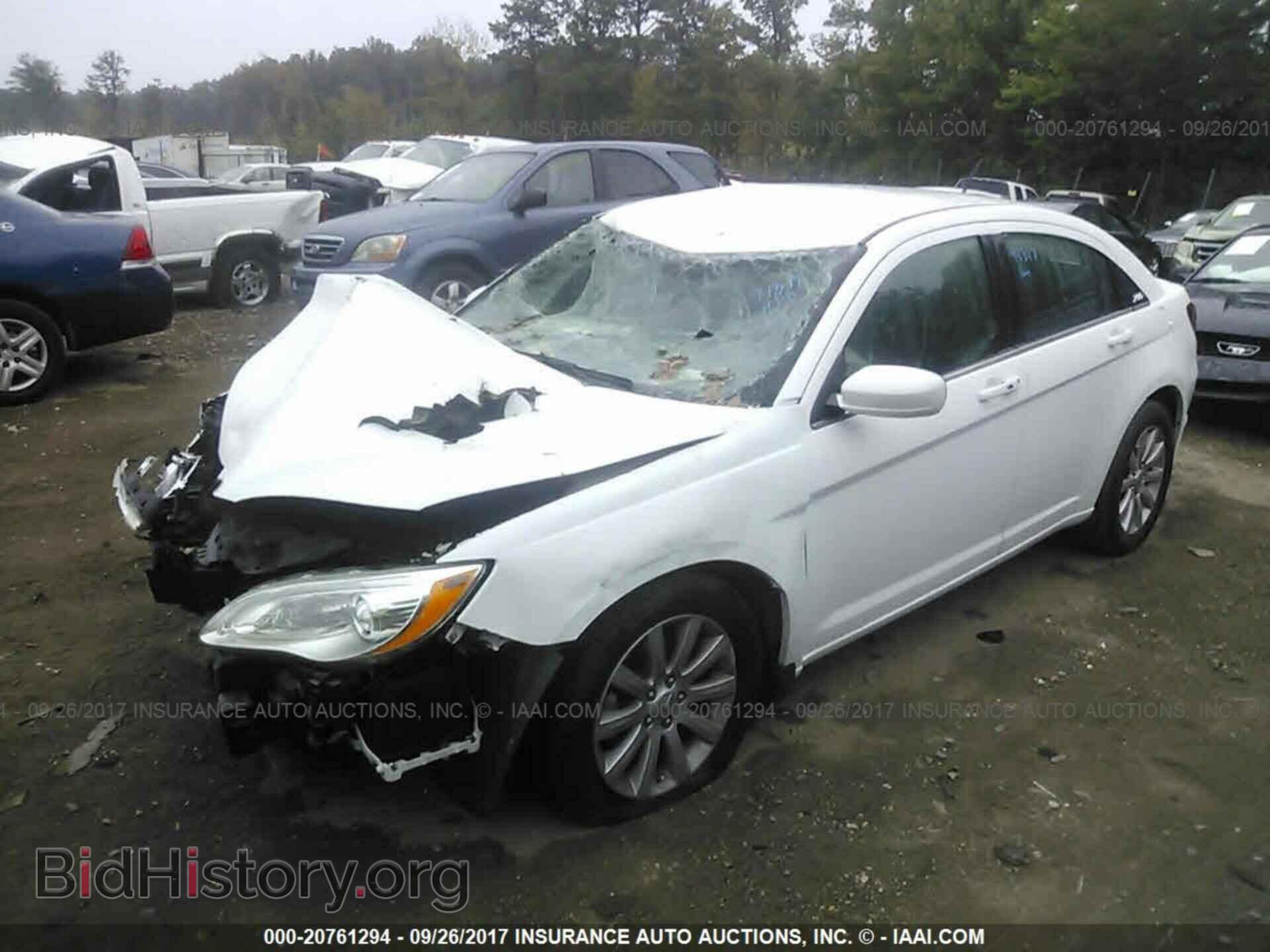2012 Chrysler 200 - VIN: 1C3CCBBB1CN288721 - Фото 2