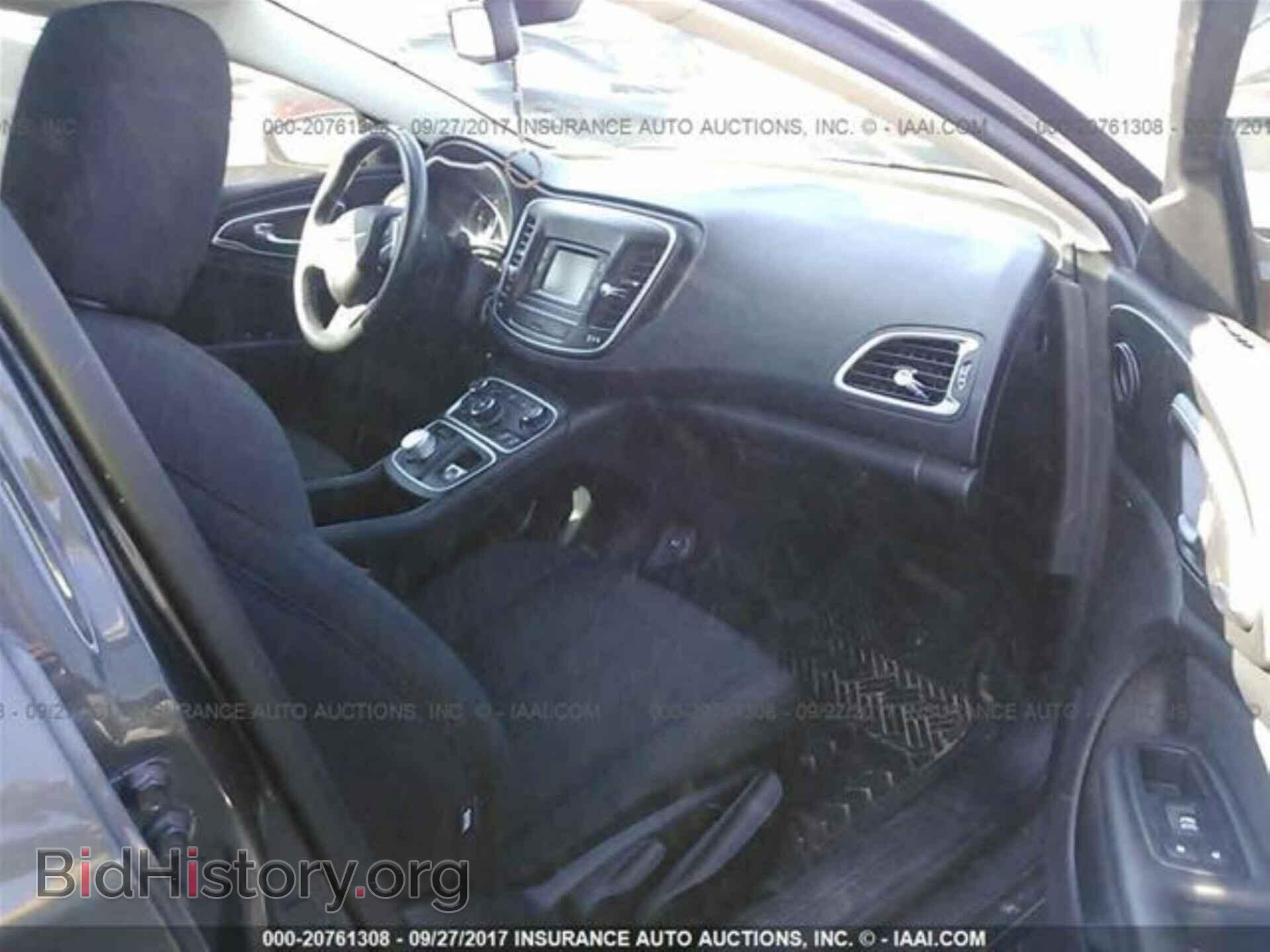 2015 Chrysler 200 - VIN: 1C3CCCAB3FN621044 - Photo 5