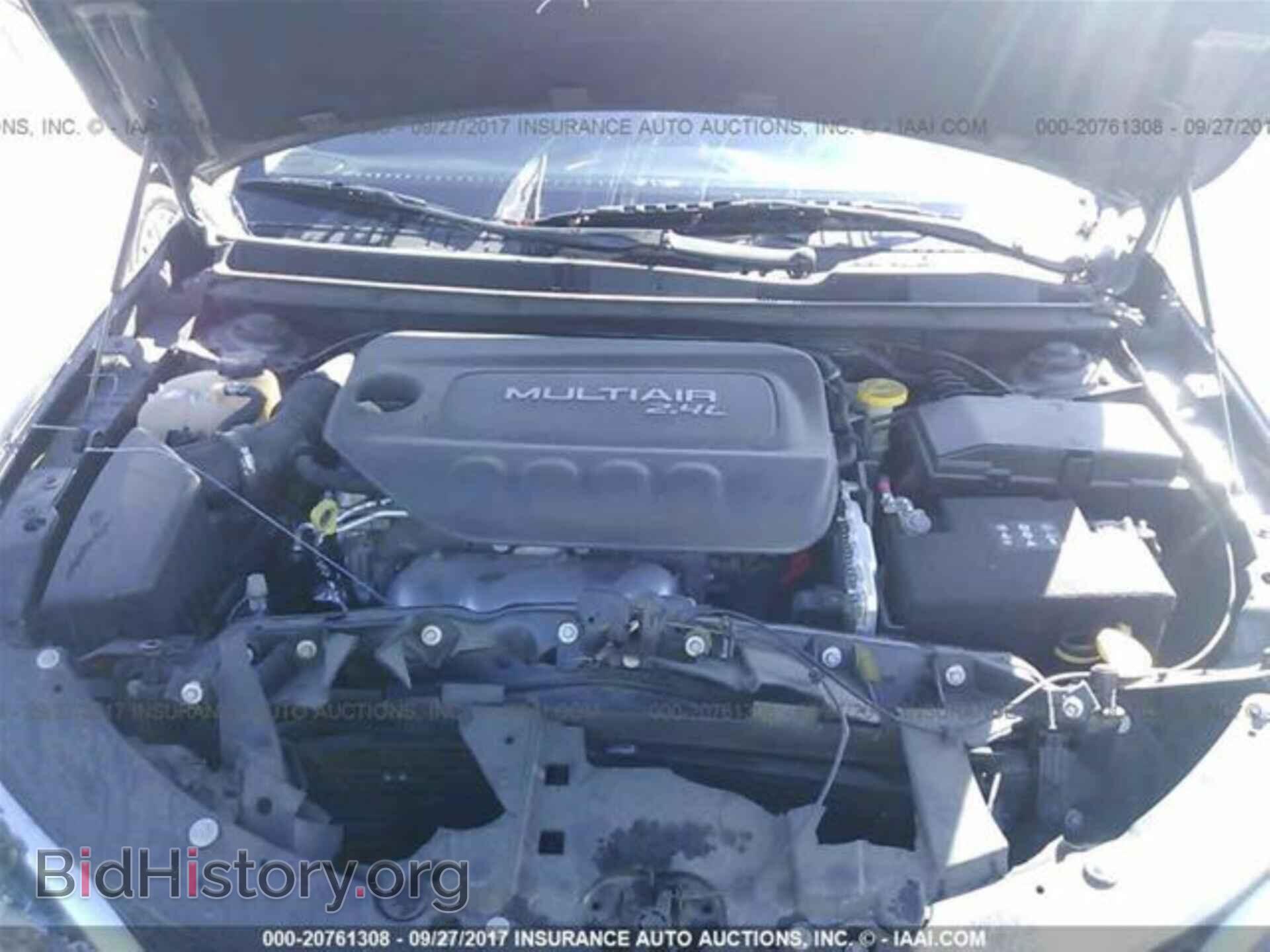 2015 Chrysler 200 - VIN: 1C3CCCAB3FN621044 - Photo 10