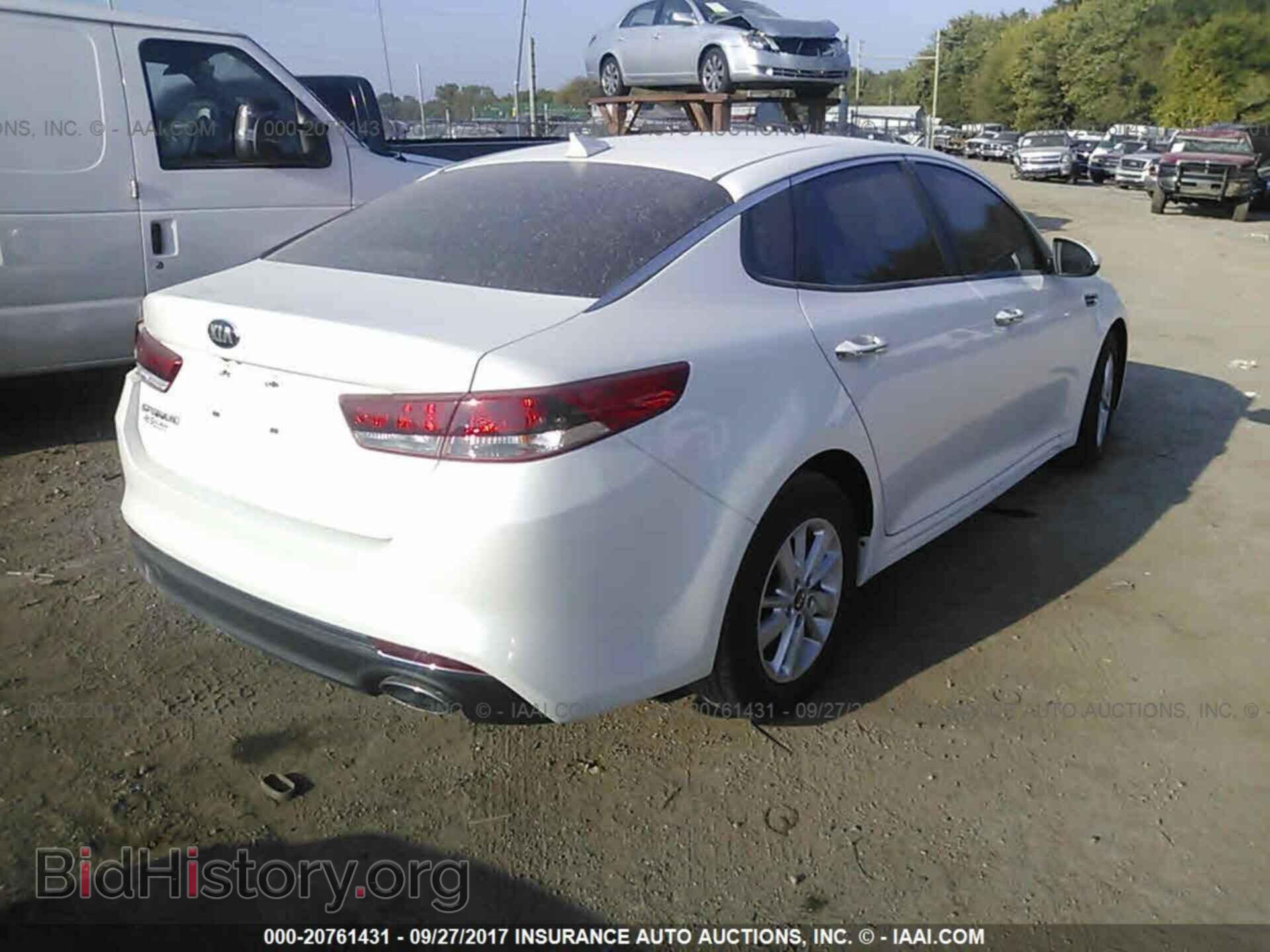 2016 Kia Optima - VIN: KNAGT4L34G5090413 - Photo 4