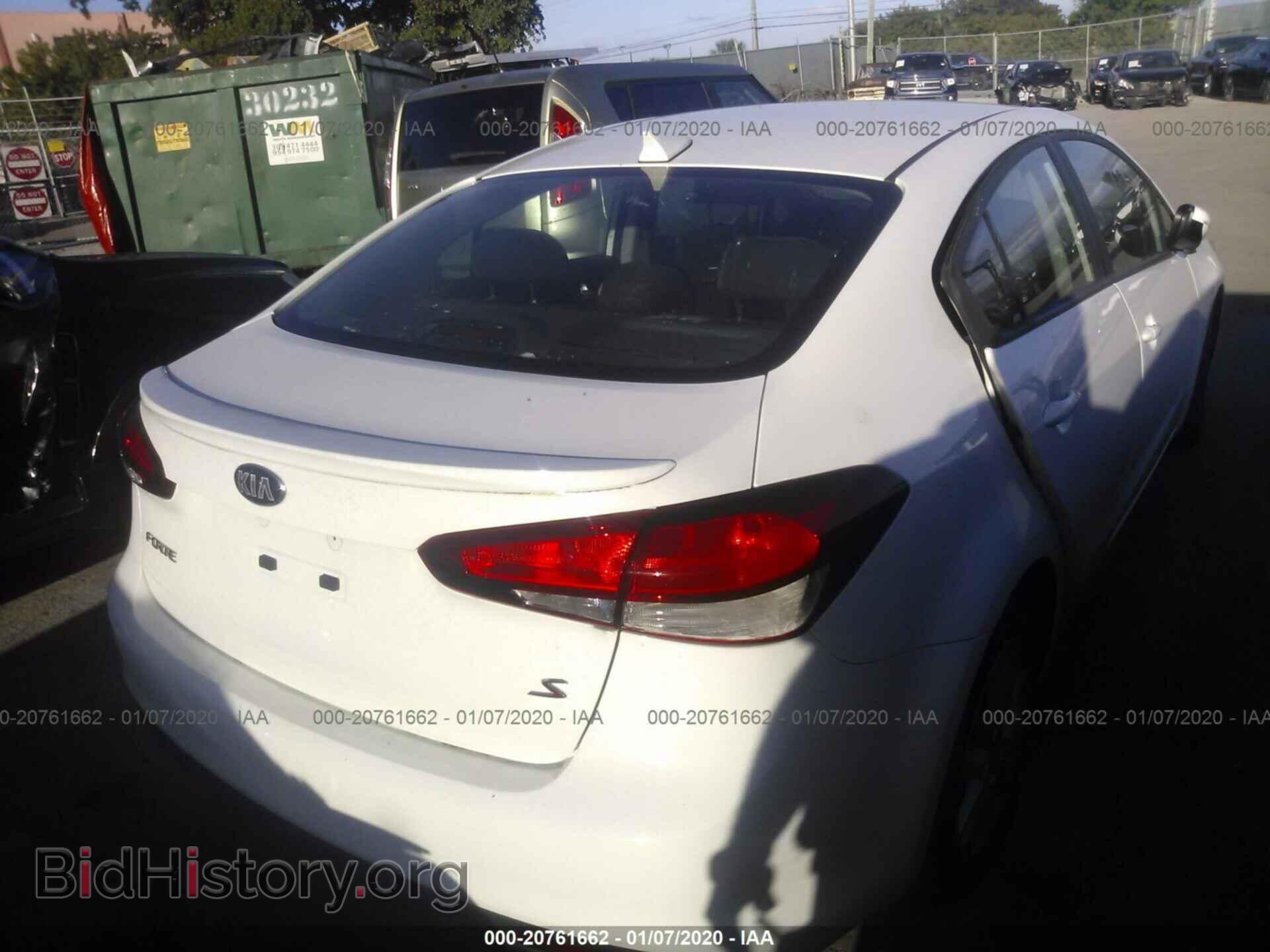 2017 KIA FORTE - VIN: 3KPFL4A74HE014054 - Photo 4