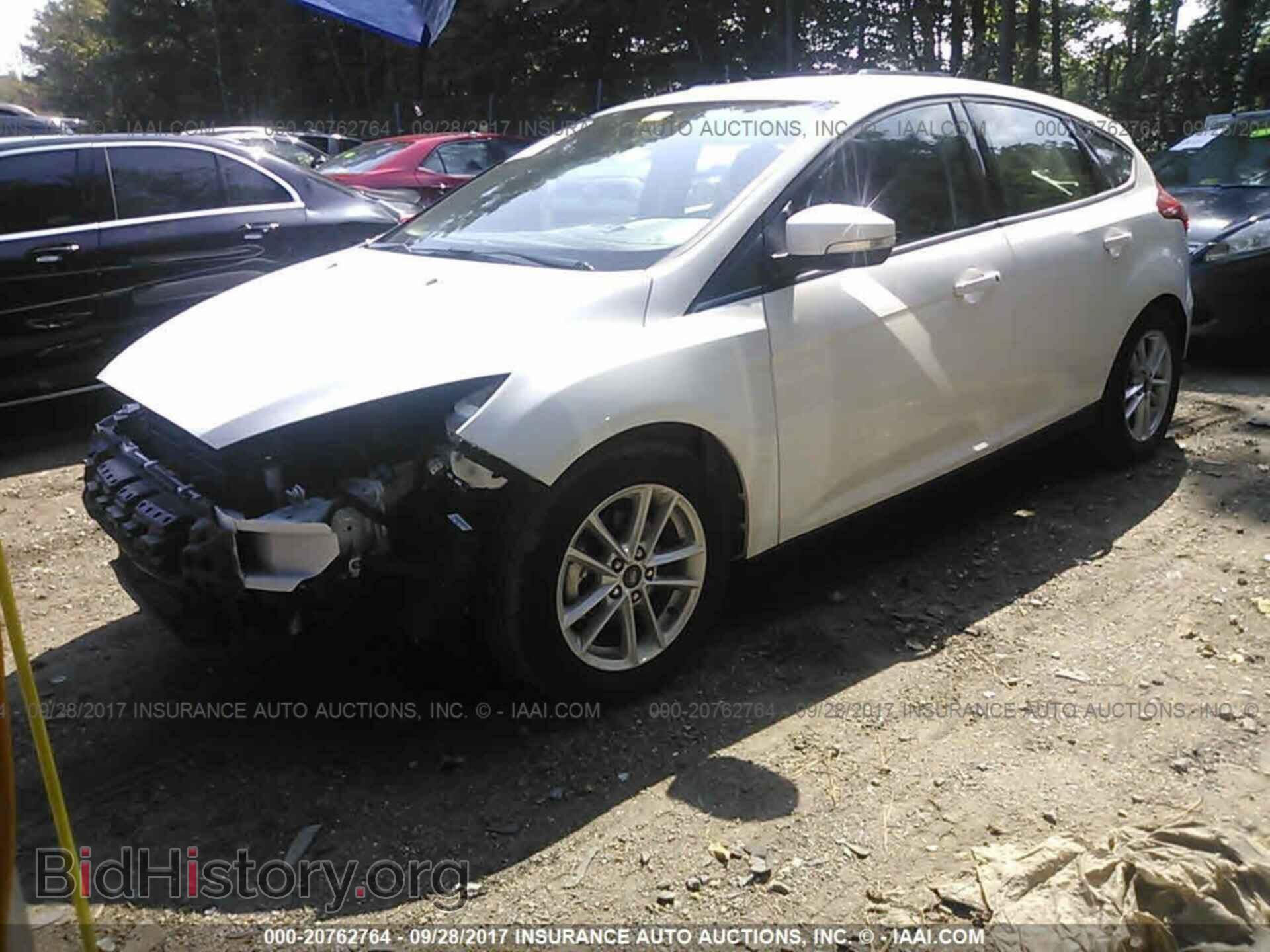 2017 Ford Focus - VIN: 1FADP3K27HL202587 - Photo 2
