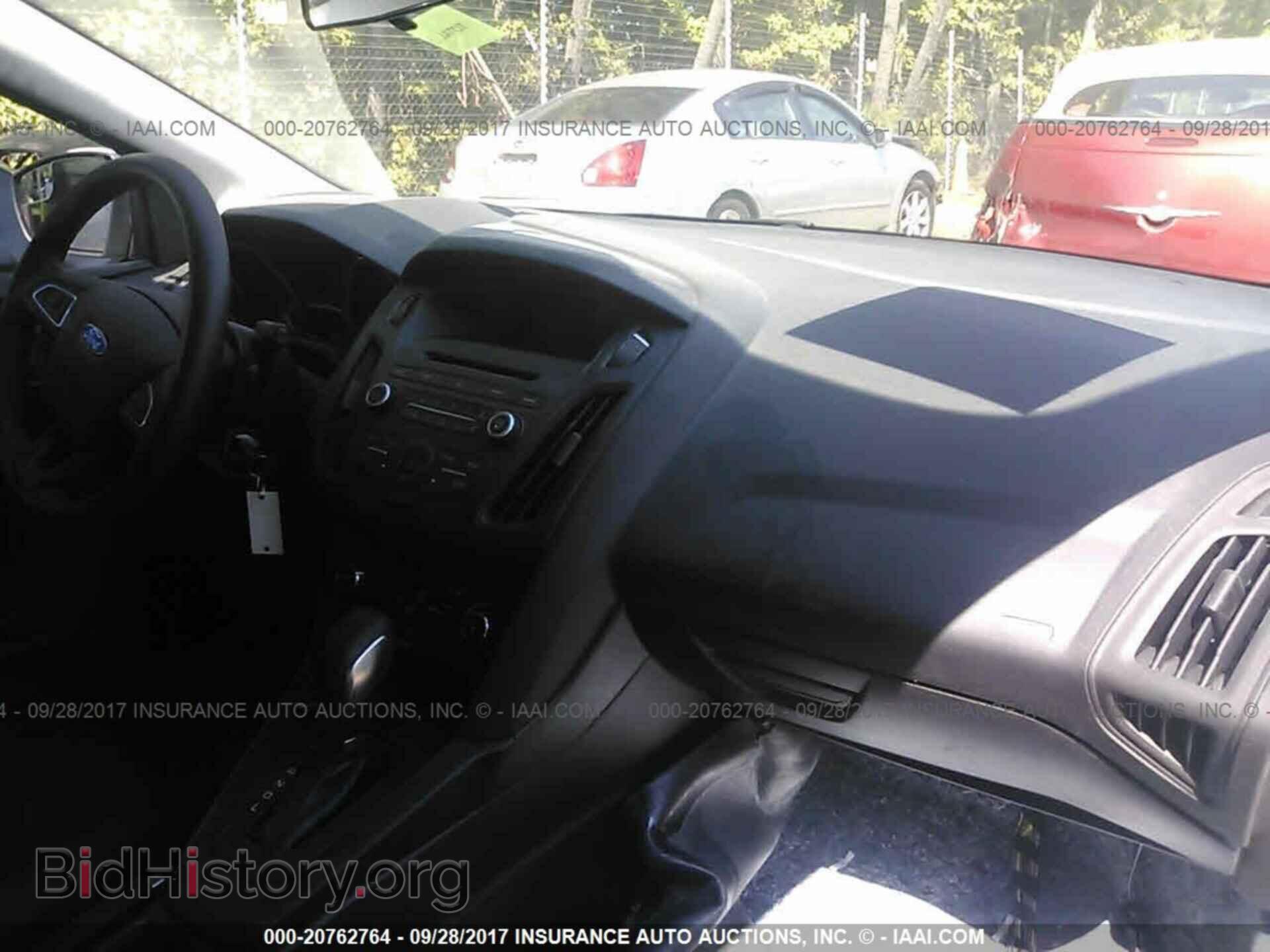2017 Ford Focus - VIN: 1FADP3K27HL202587 - Photo 5