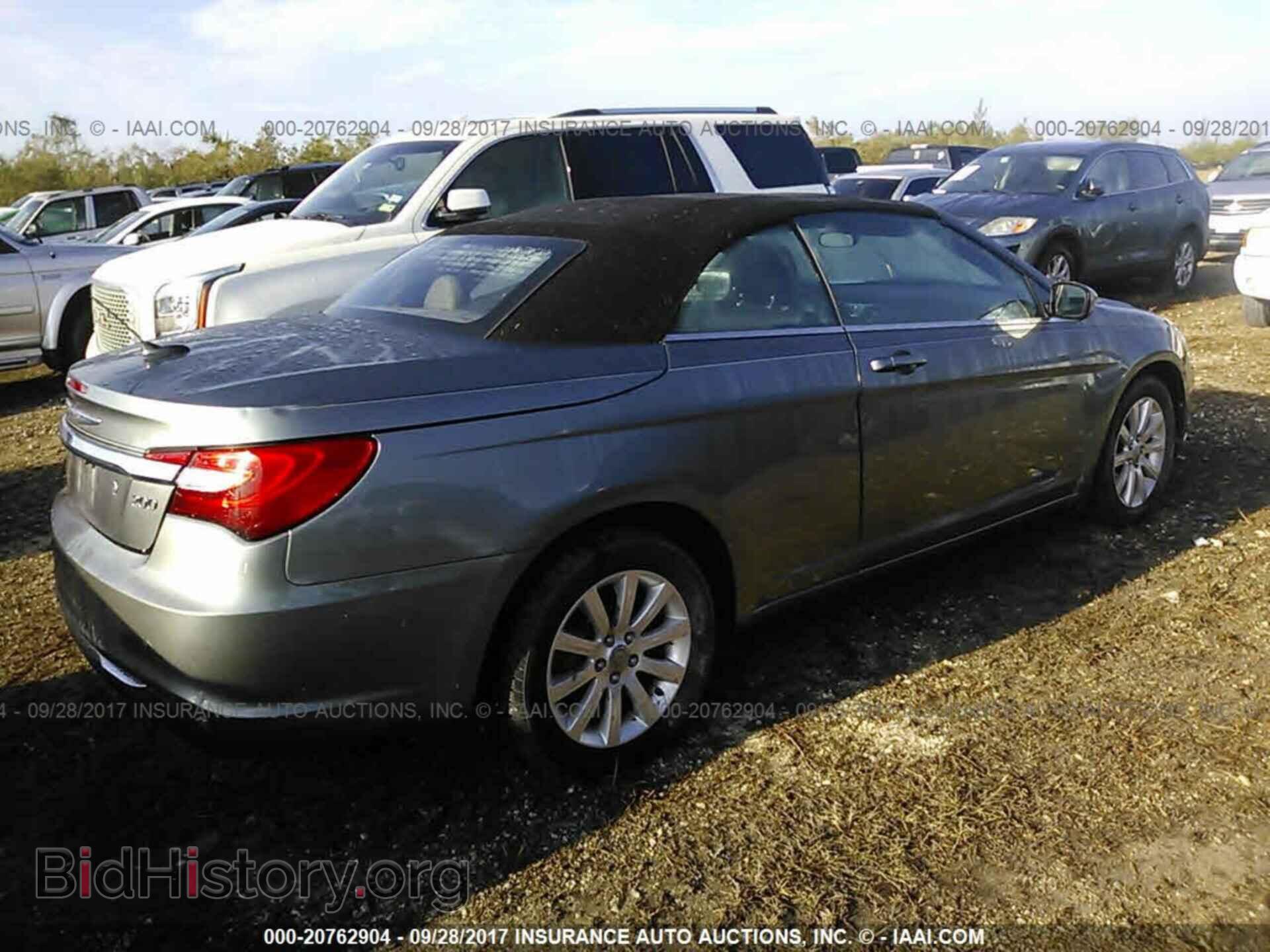 2012 Chrysler 200 - VIN: 1C3BCBEB9CN115987 - Photo 4