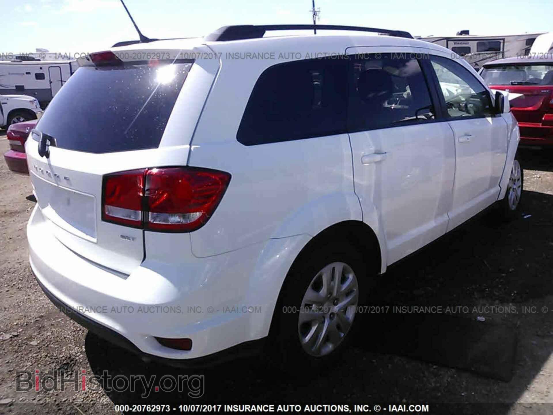 2017 Dodge Journey - VIN: 3C4PDCBB6HT587614 - Фото 4