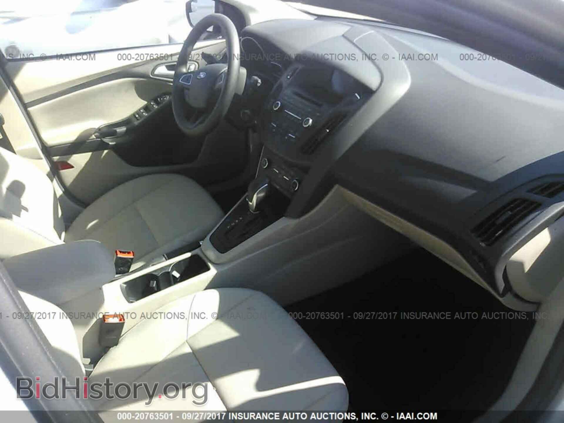2017 Ford Focus - VIN: 1FADP3K26HL247584 - Фото 5