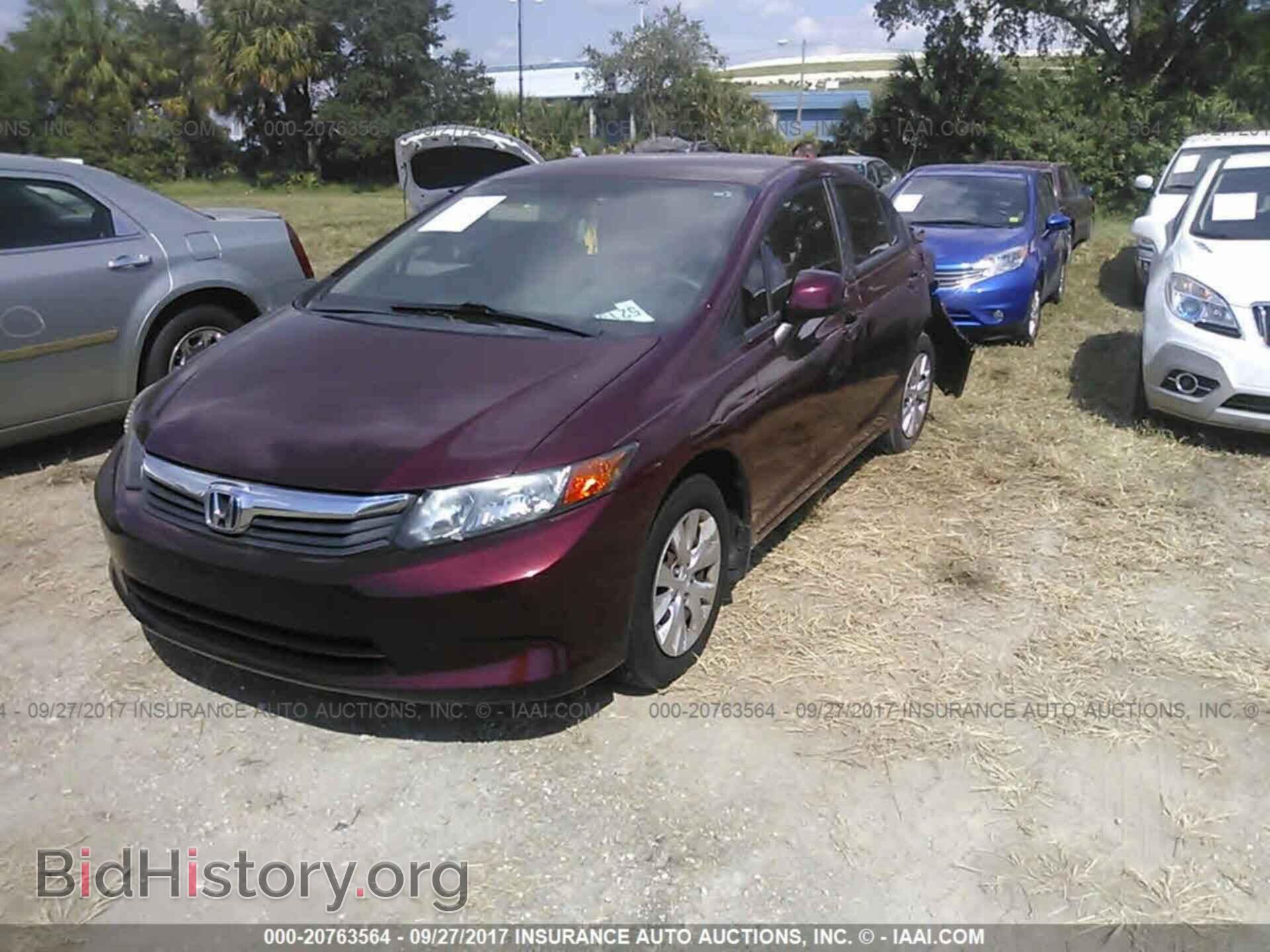 2012 Honda Civic - VIN: 2HGFB2F52CH544911 - Photo 2